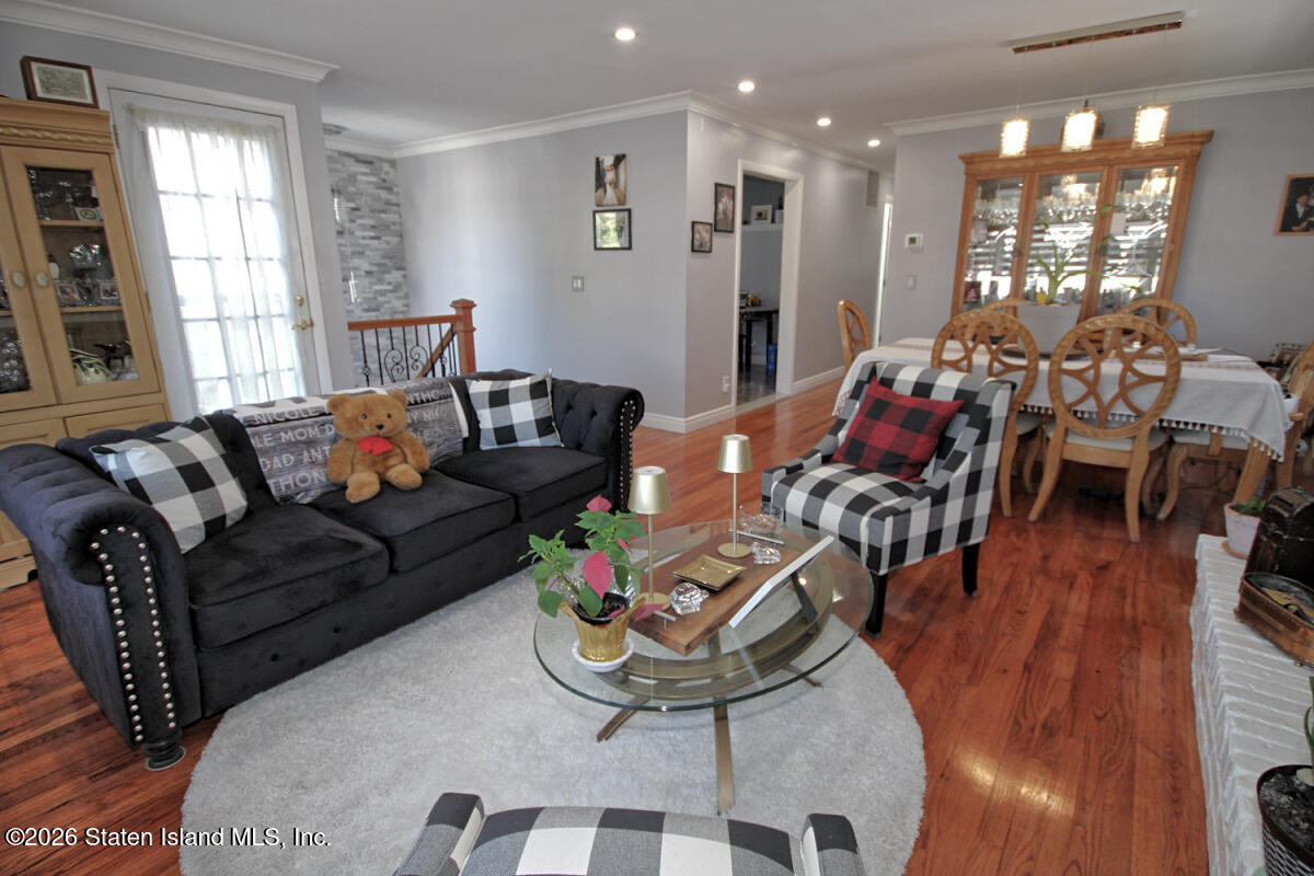 24 E Figurea Avenue, Staten Island, NY, 10308 image 9