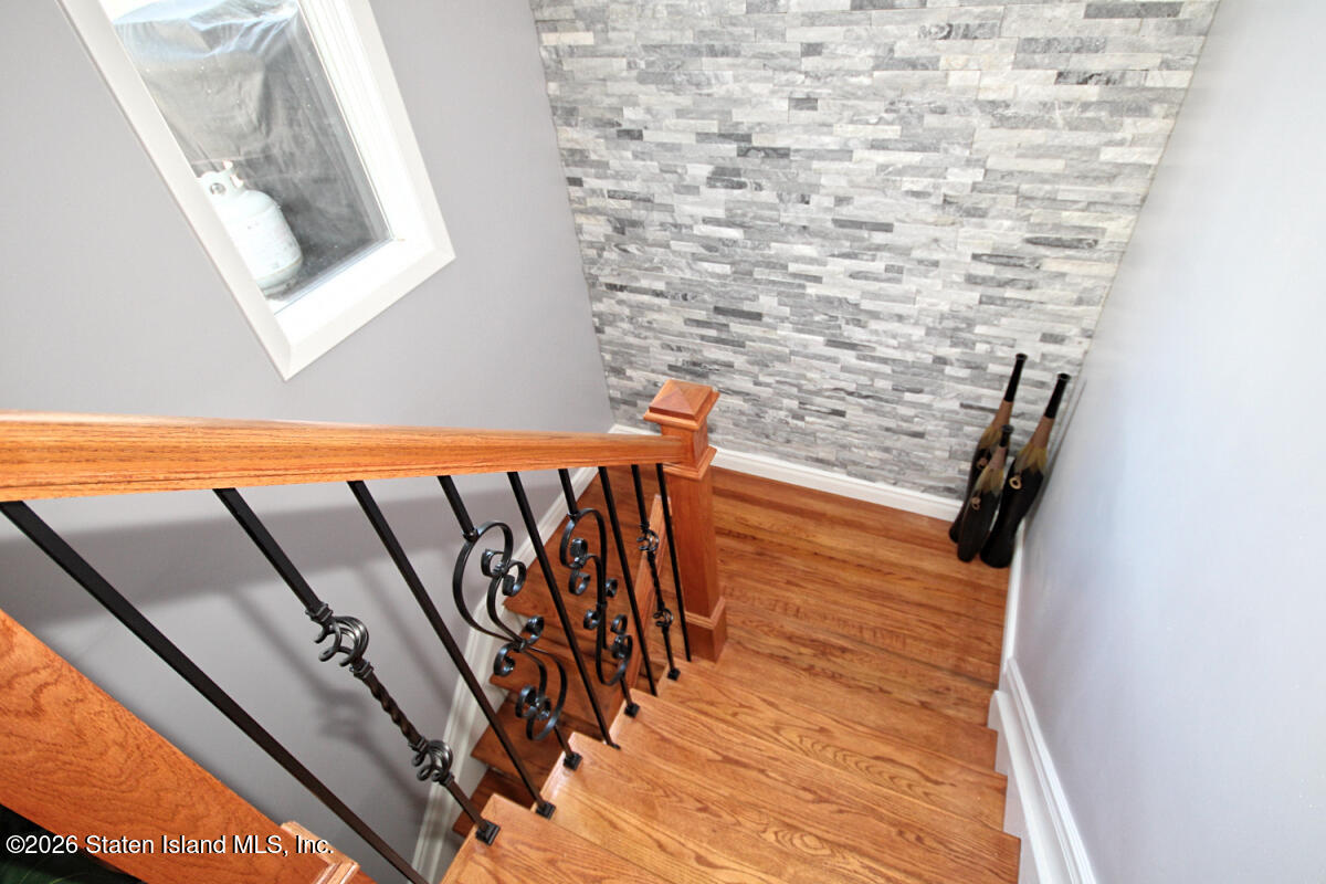 24 E Figurea Avenue Image 5