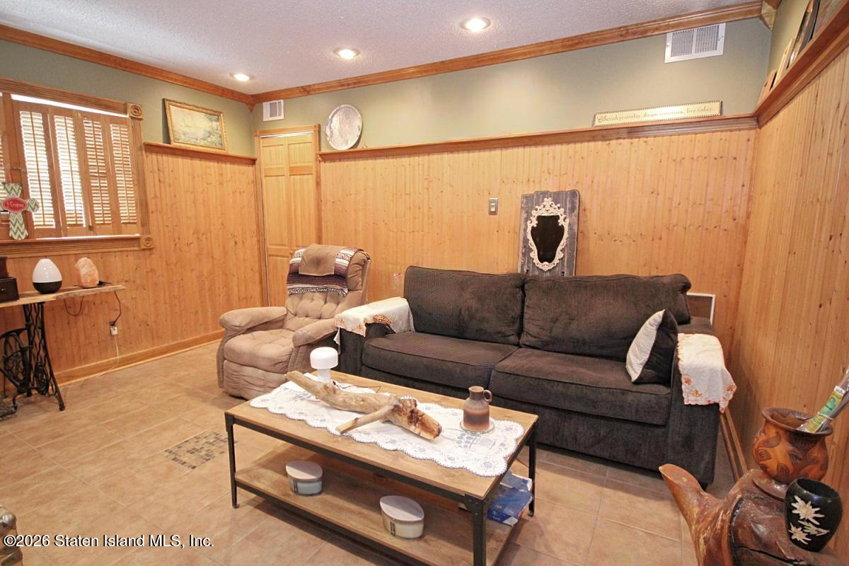 24 E Figurea Avenue, Staten Island, NY, 10308 image 21