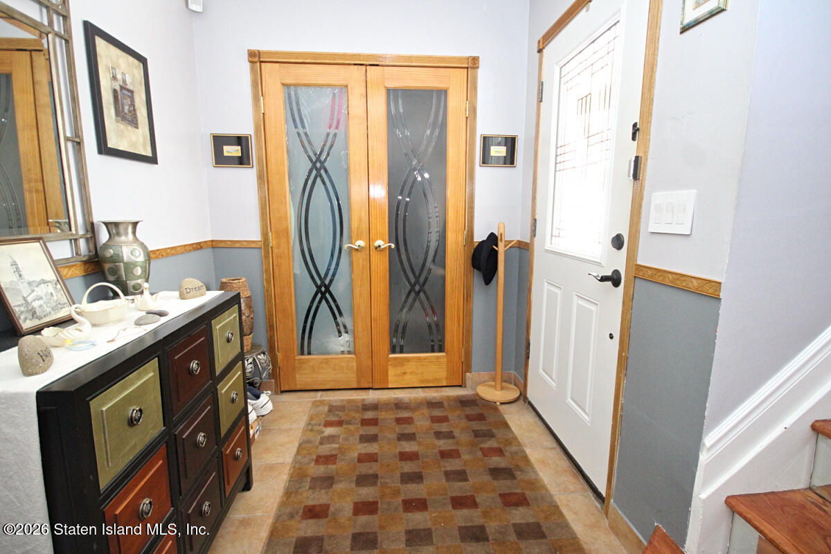 24 E Figurea Avenue Image 2