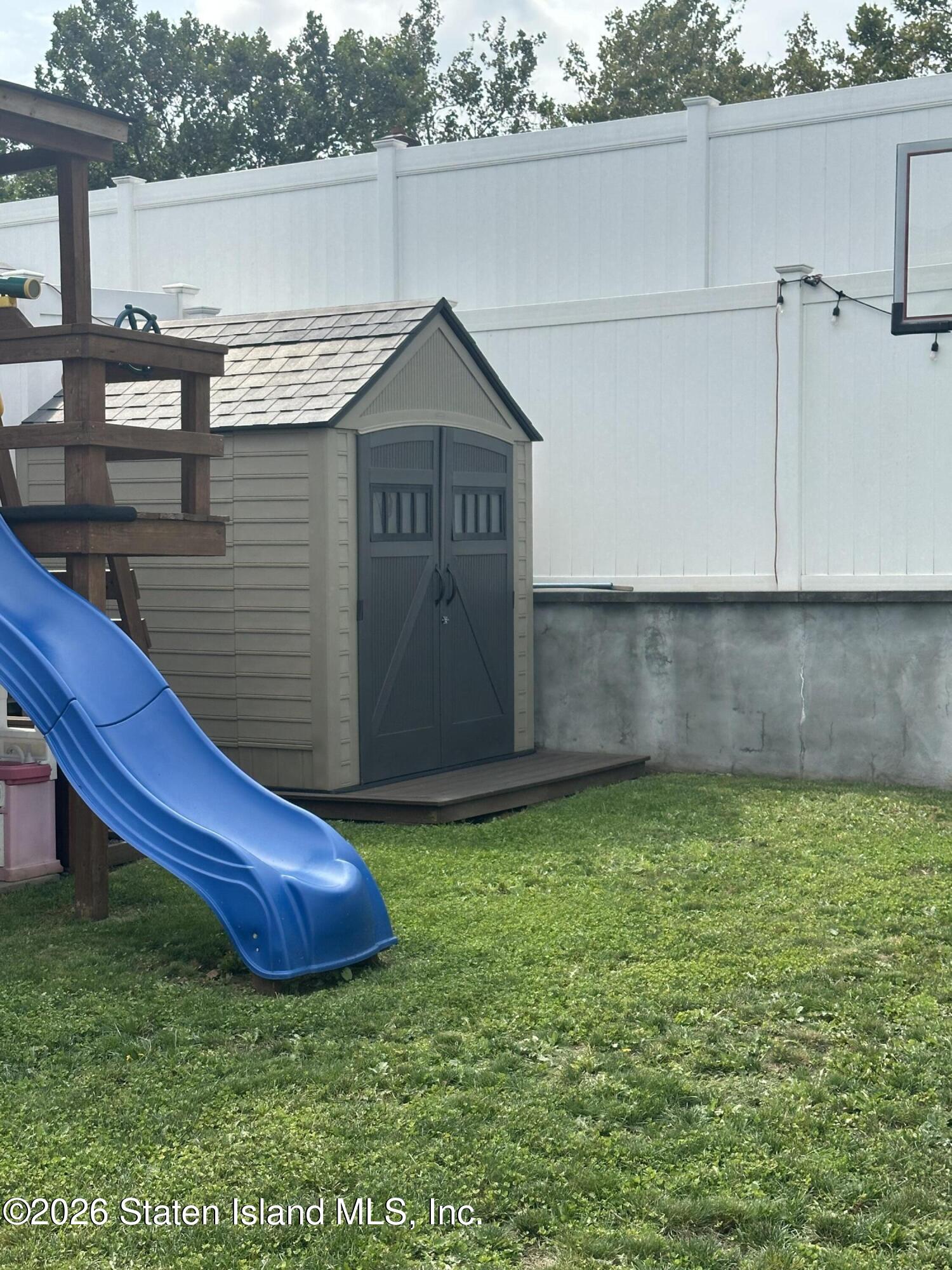 244 Elvin Street Image 2