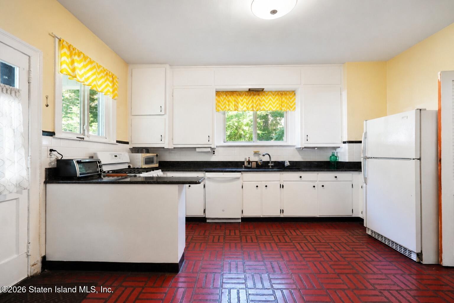 150 Douglas Road, Staten Island, NY, 10304 image 14