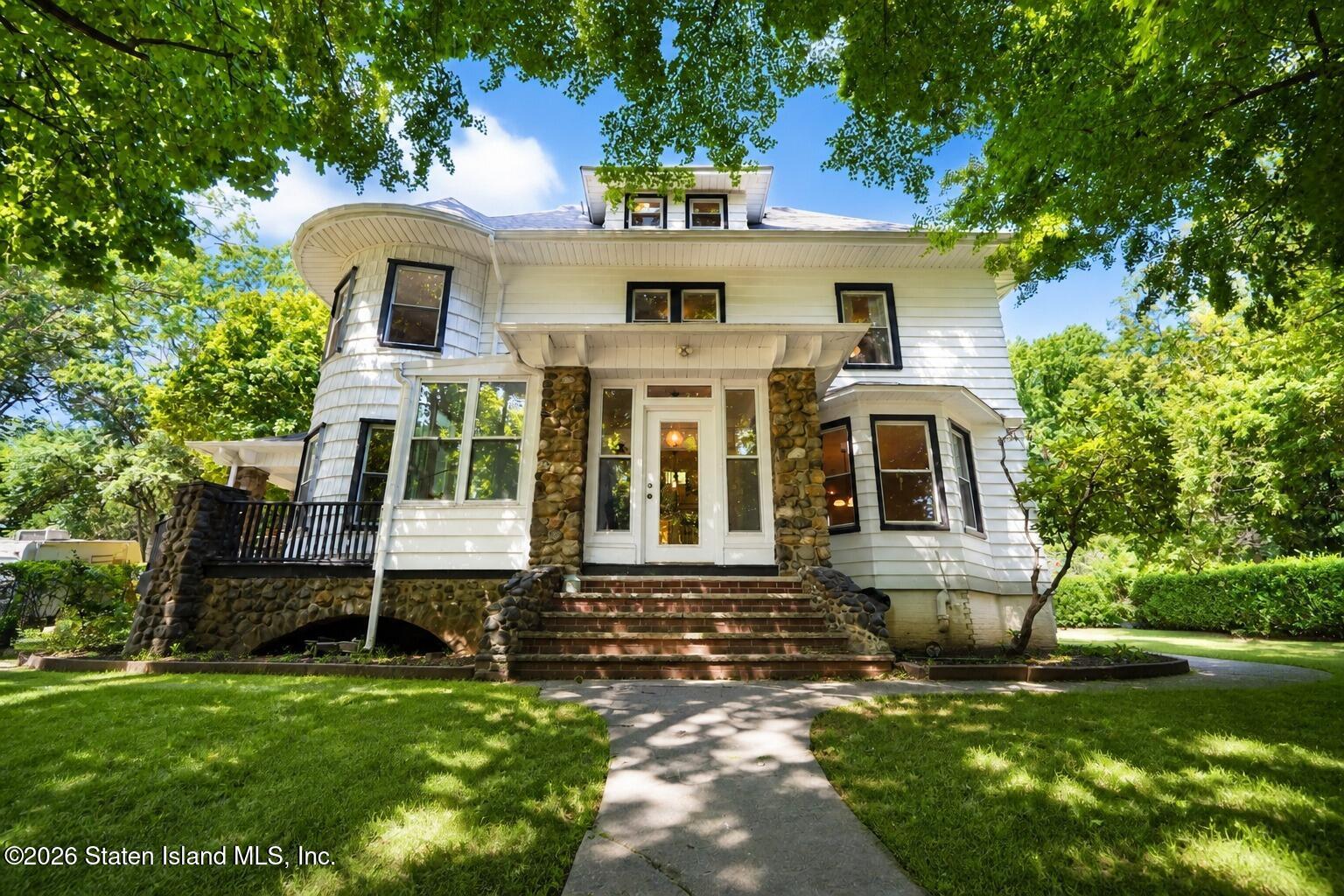 150 Douglas Road, Staten Island, NY, 10304
