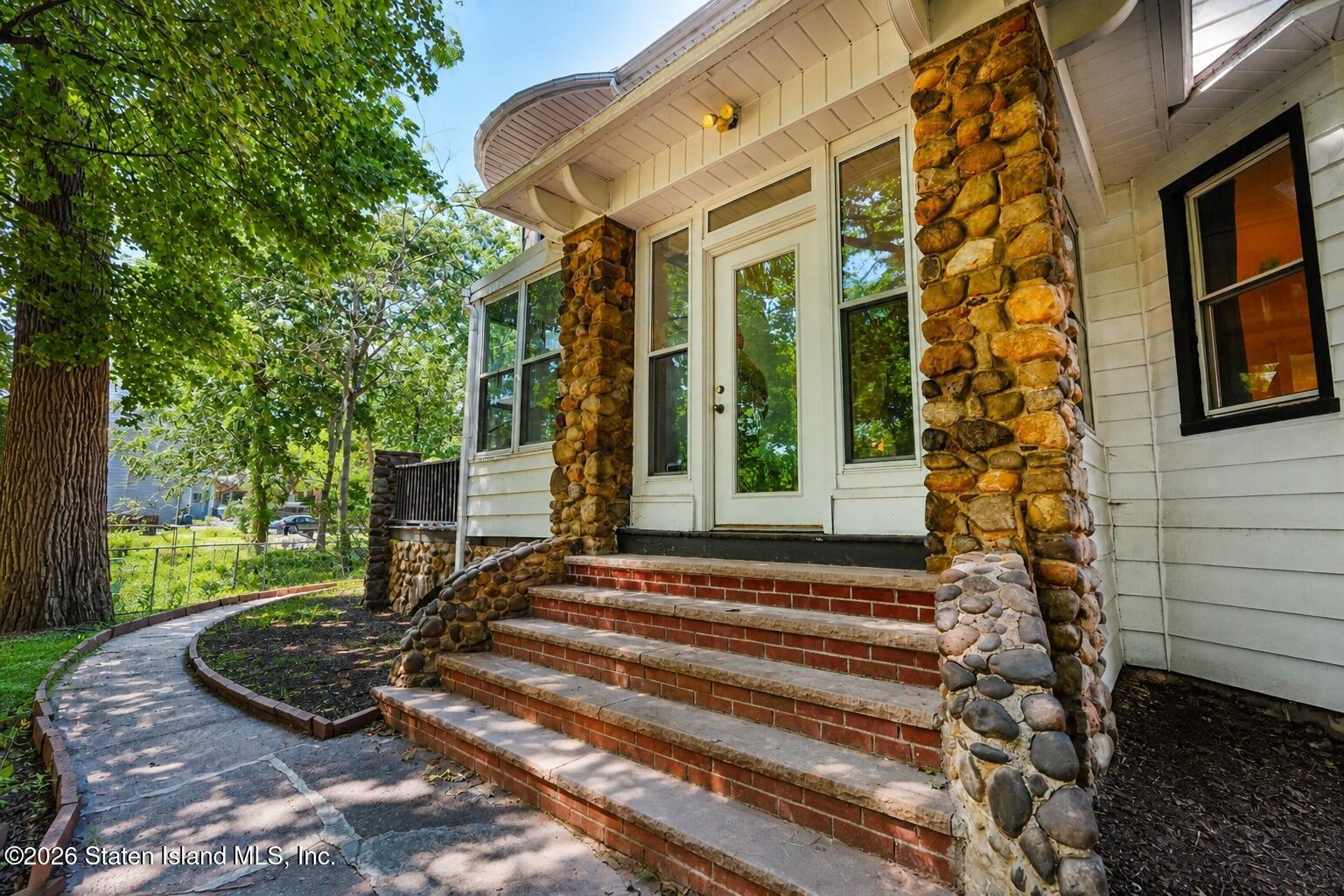 150 Douglas Road Image 2