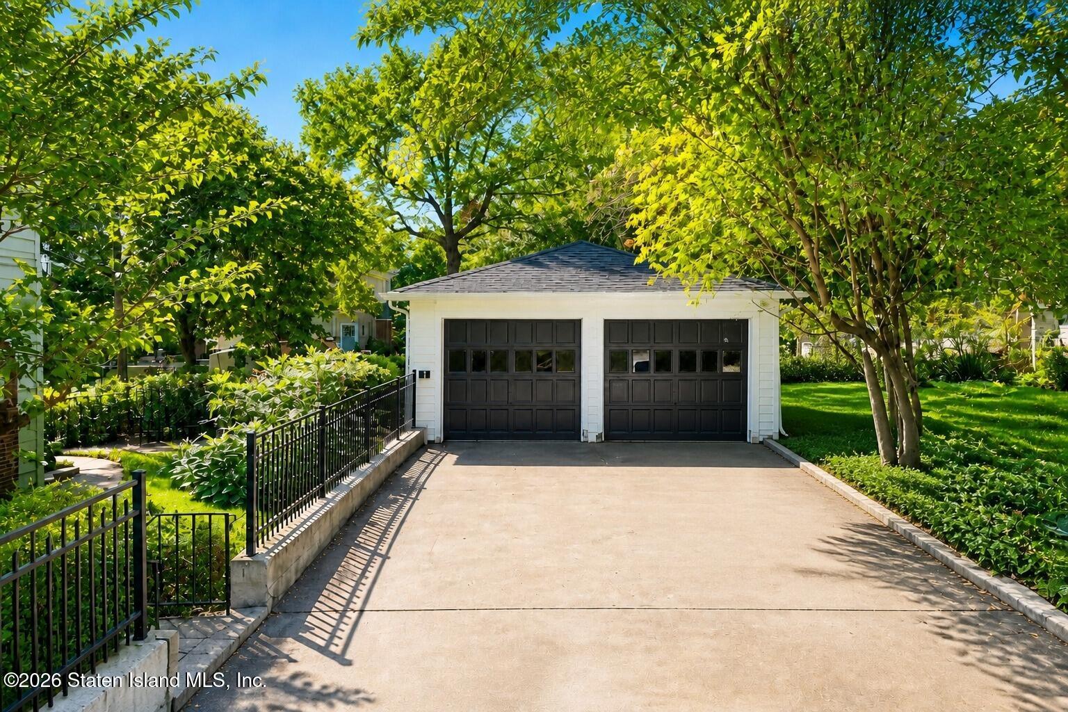 150 Douglas Road, Staten Island, NY, 10304 image 45