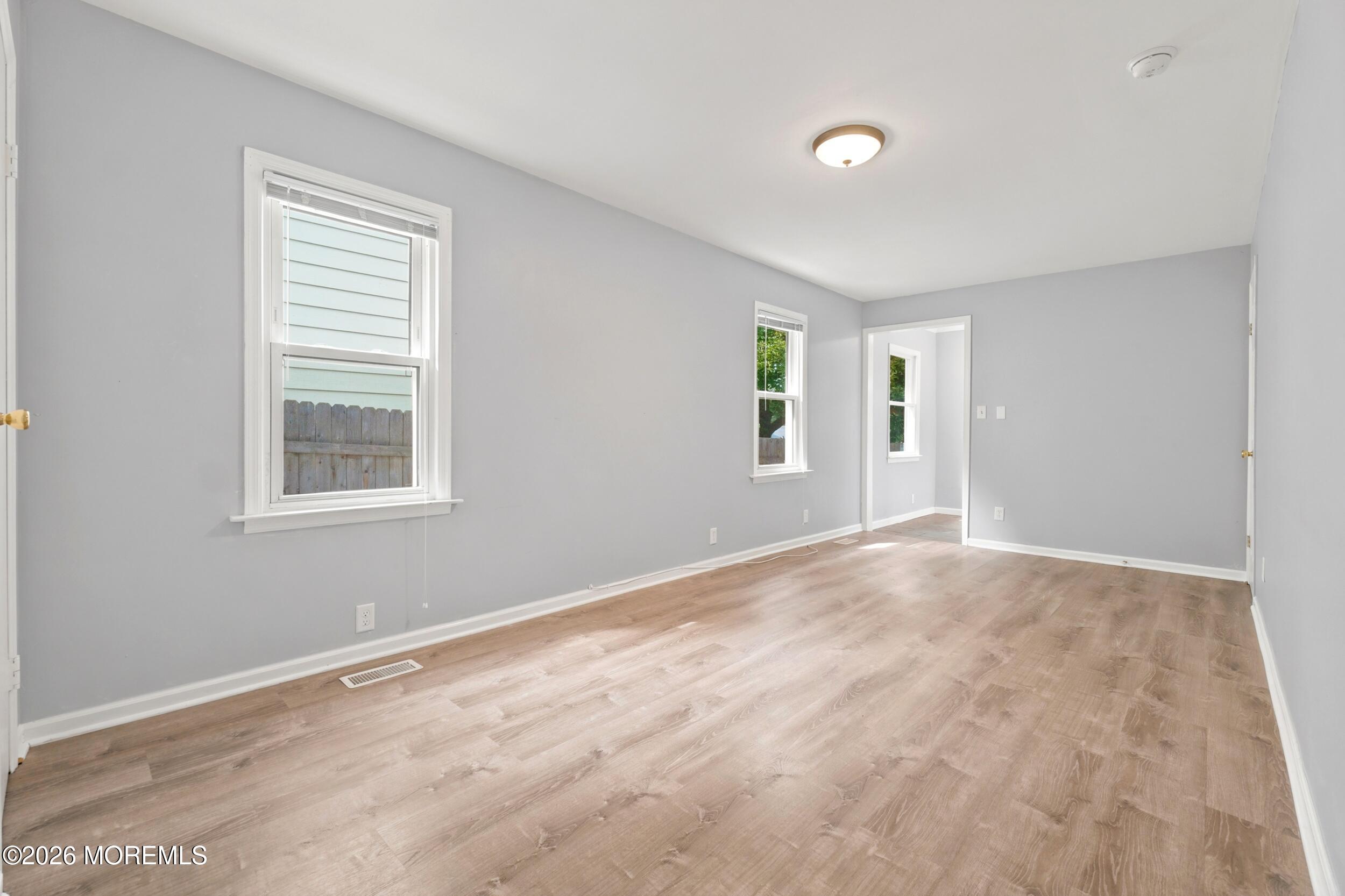 42 Center Avenue Image 4