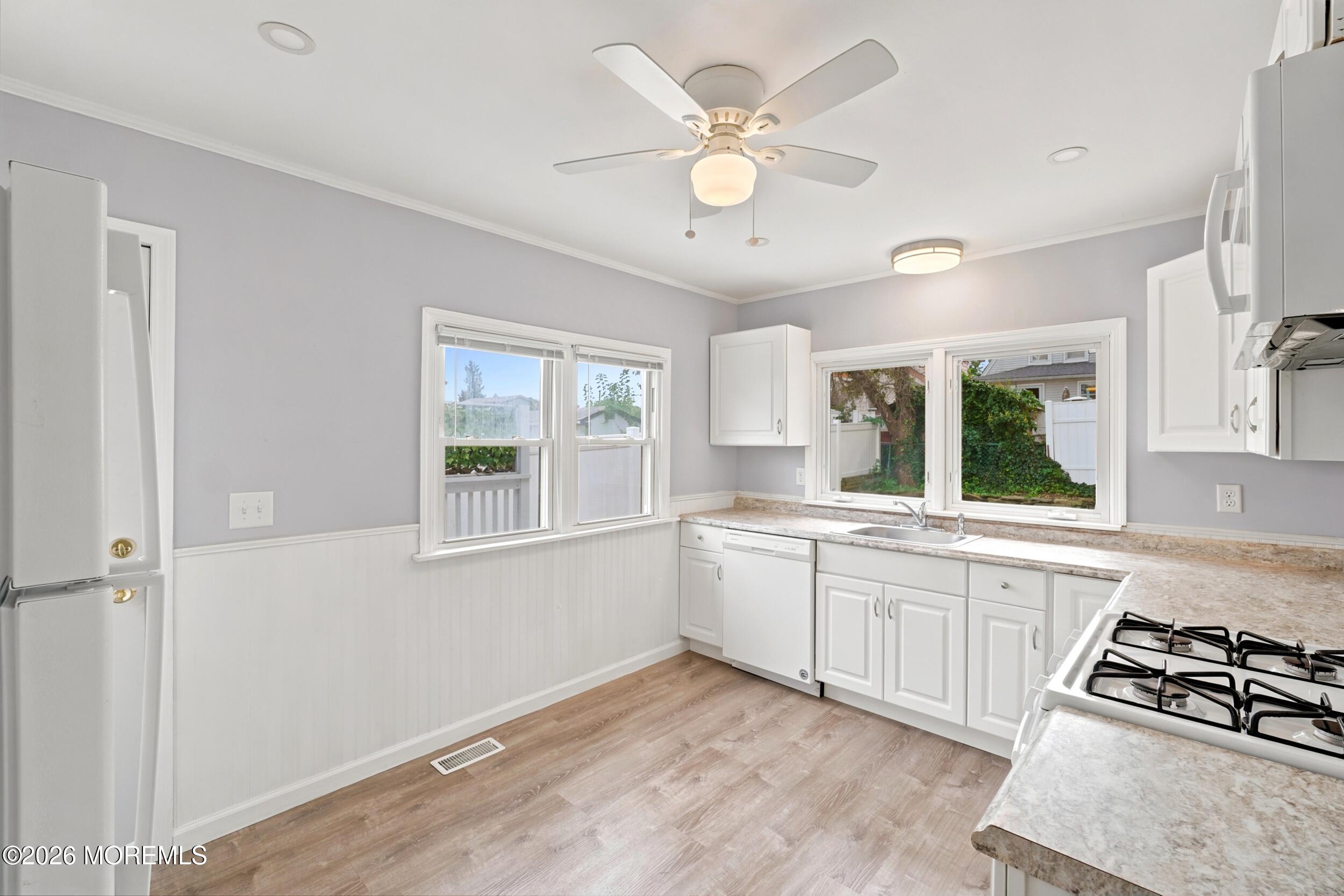 42 Center Avenue, Leonardo, NJ, 07737 image 12