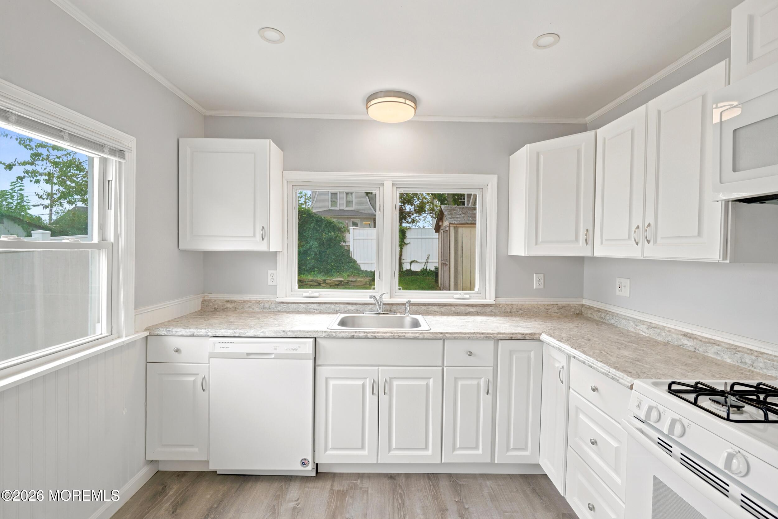 42 Center Avenue, Leonardo, NJ, 07737 image 14
