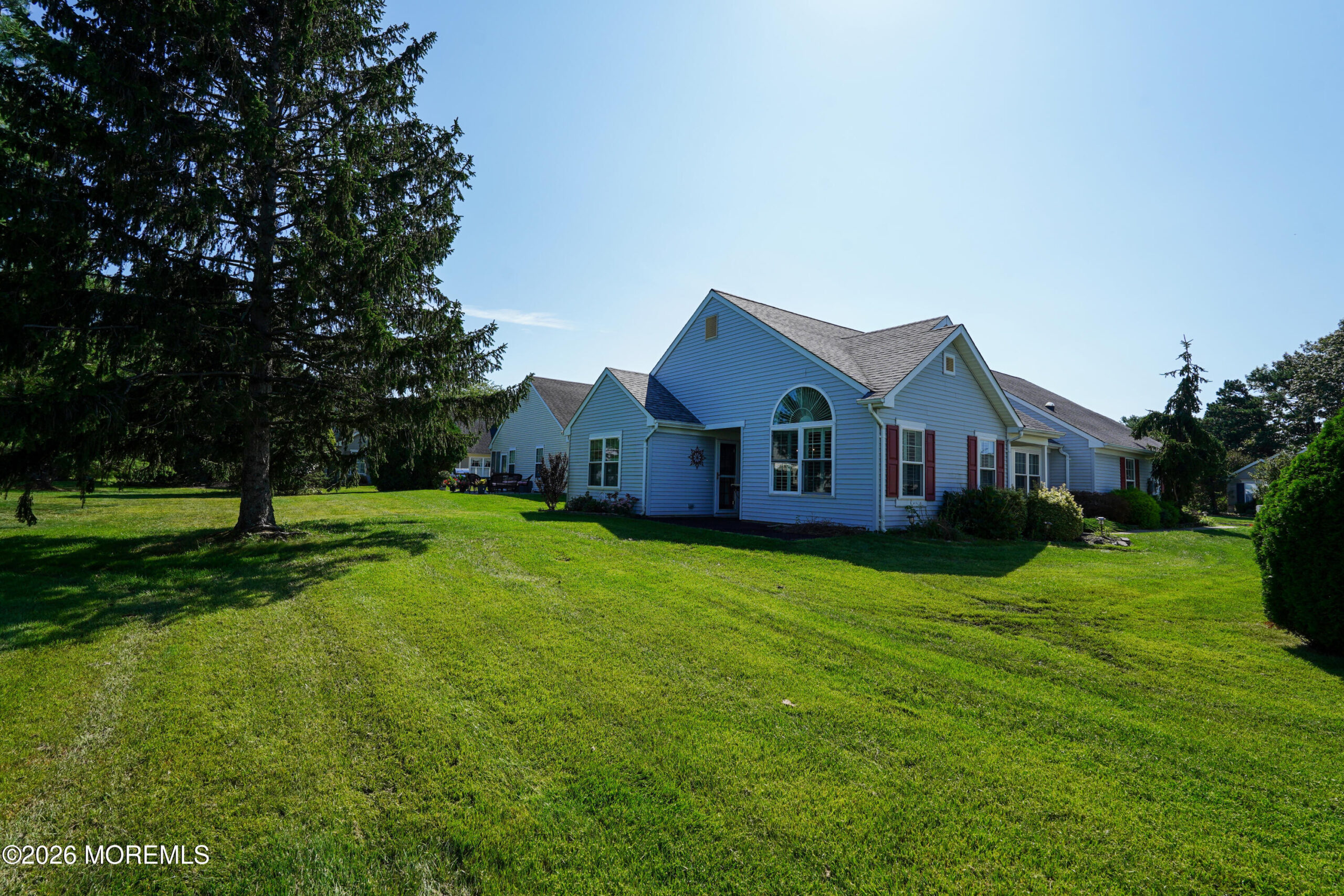 2476 Spring Hill Drive Image 4