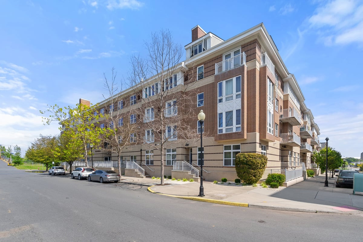 368 Rector Street 419 Image 3