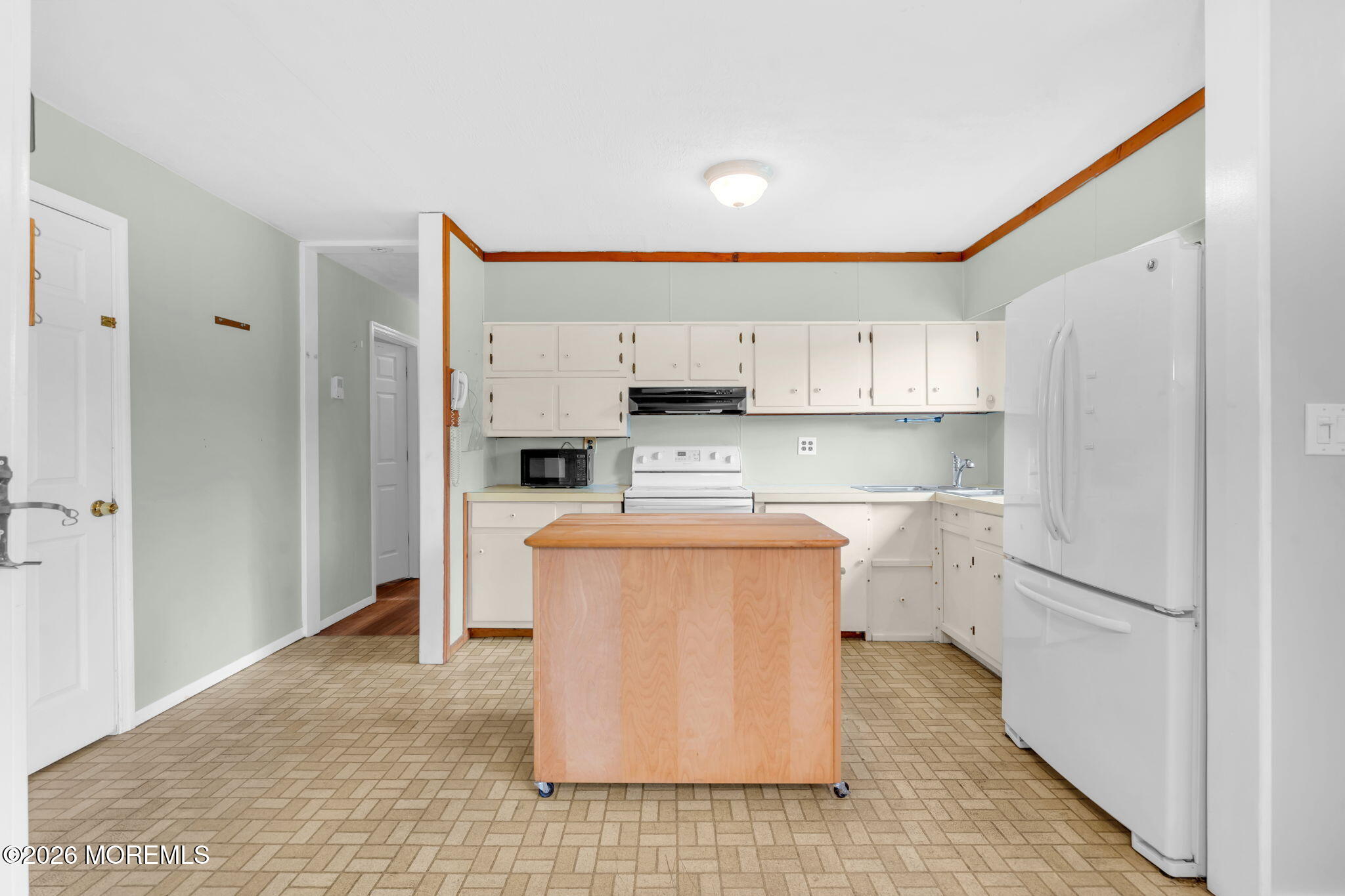 27 Wyckham Road, Tinton Falls, NJ, 07724 image 11