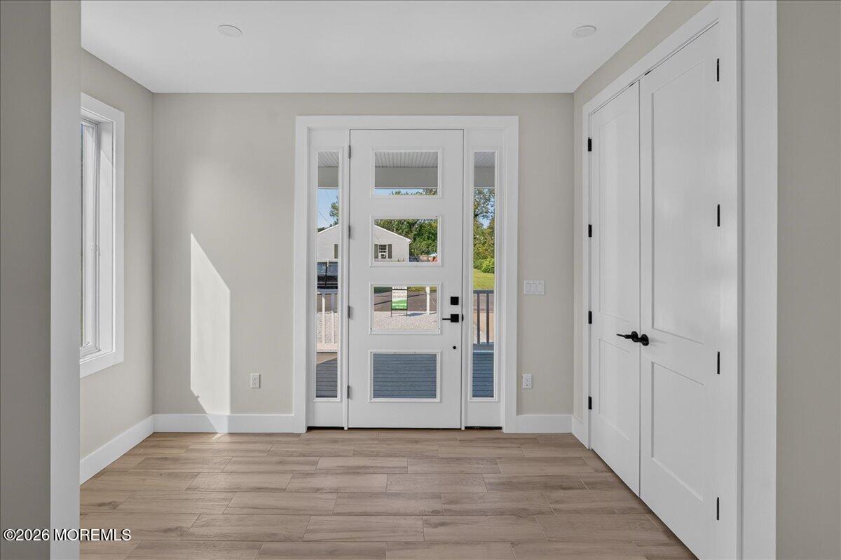 553 Lillie Road Image 2