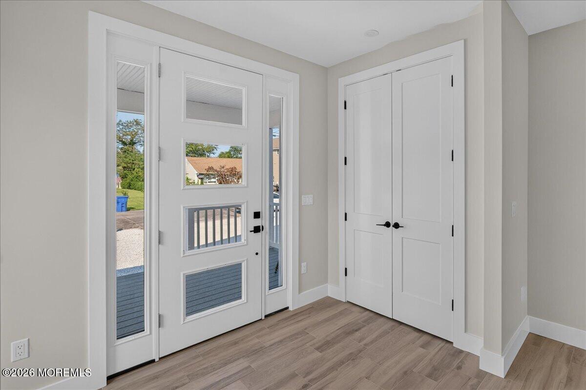 553 Lillie Road Image 4