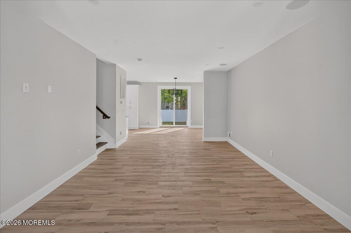 553 Lillie Road Image 5