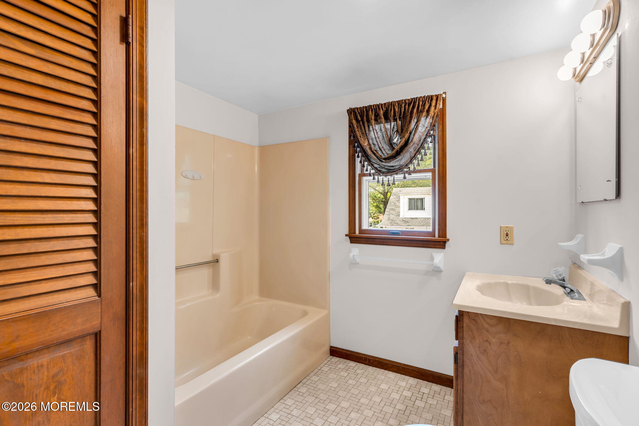 408 Ensign Avenue, Beachwood, NJ, 08722 image 35