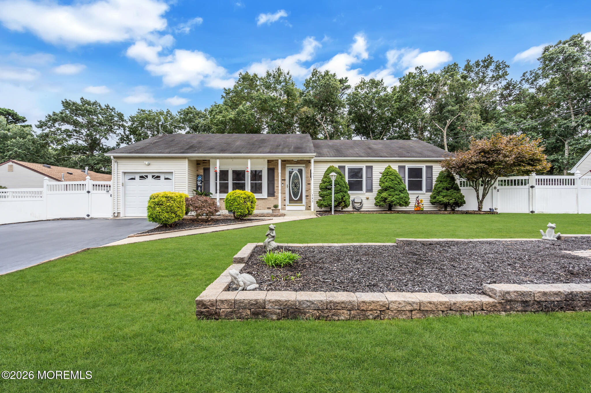 143 Lakewood Avenue Image 4