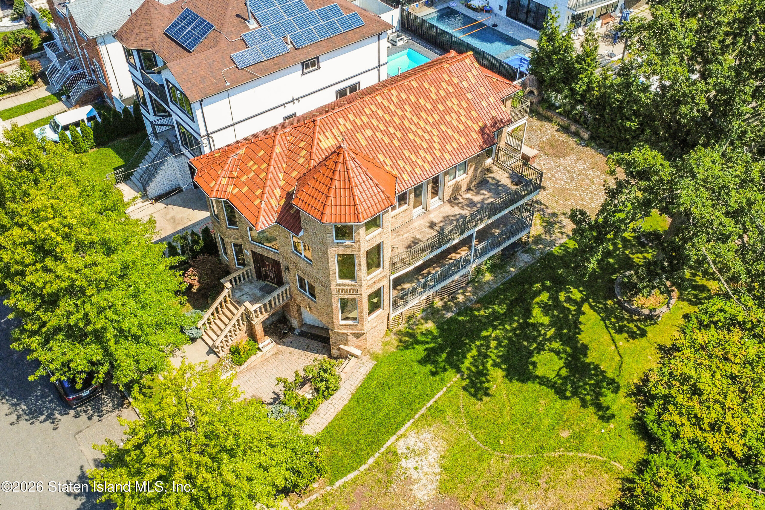 717 Rockaway Street Image 3