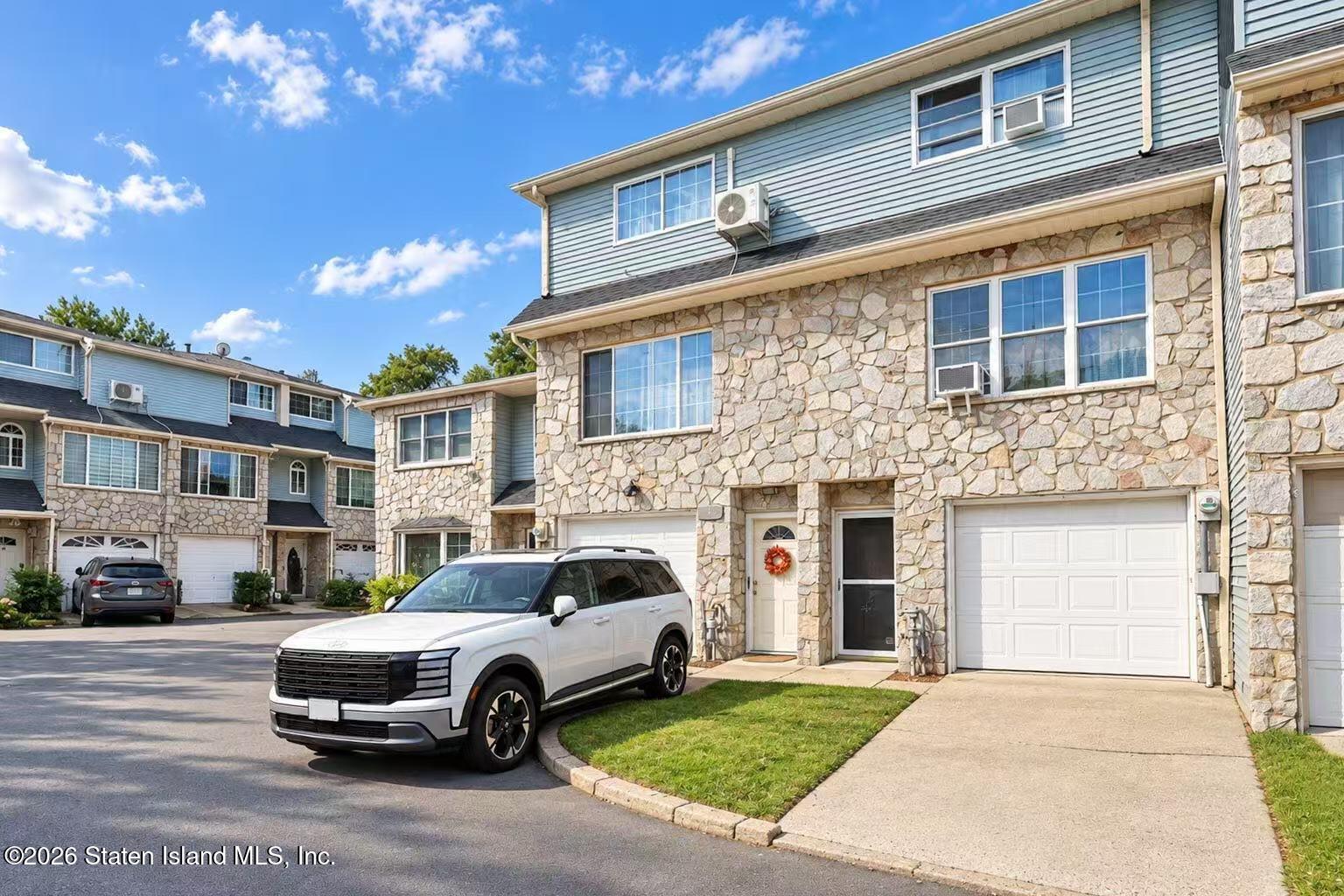 16 Temple Court, Staten Island, NY, 10314