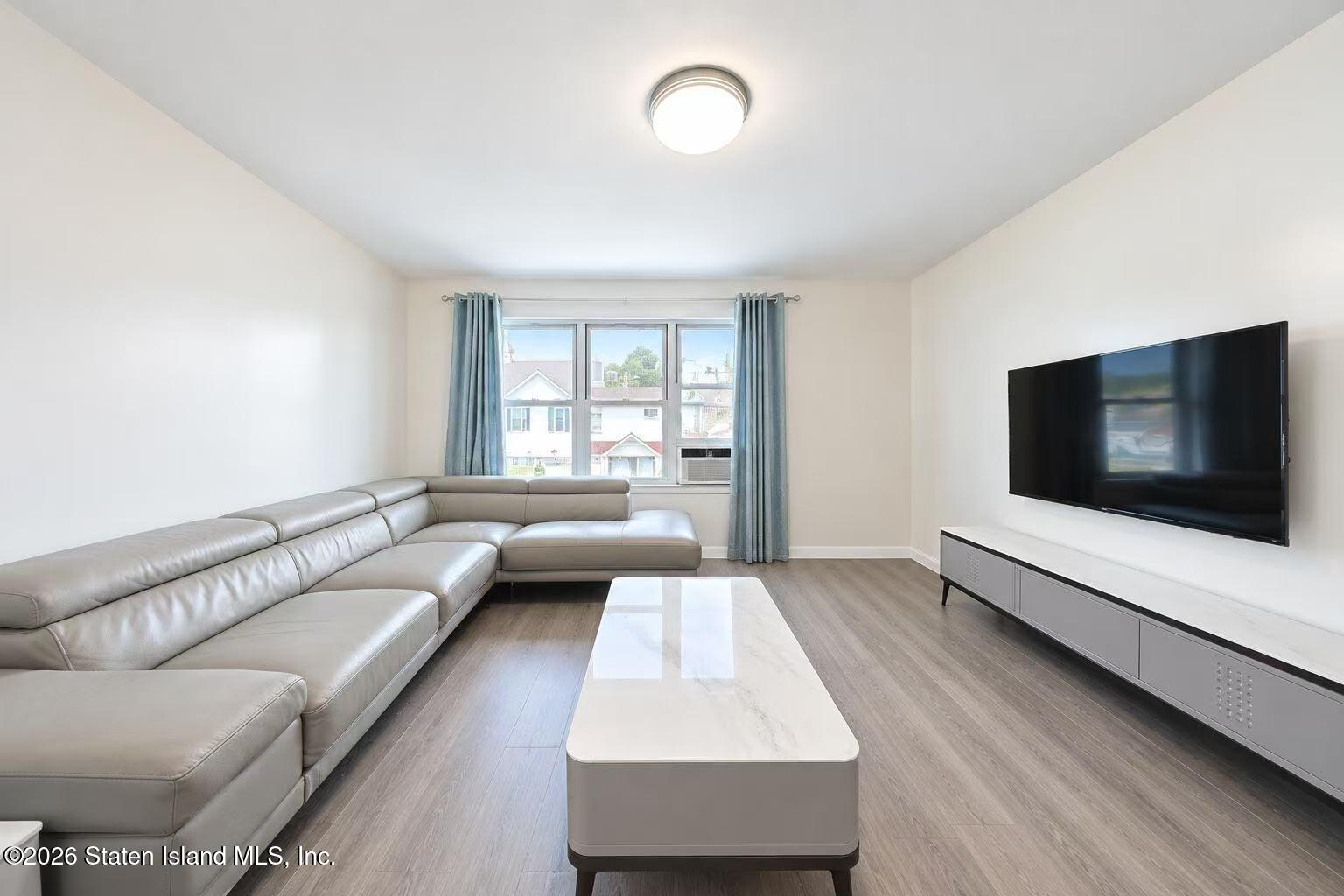 16 Temple Court Image 3