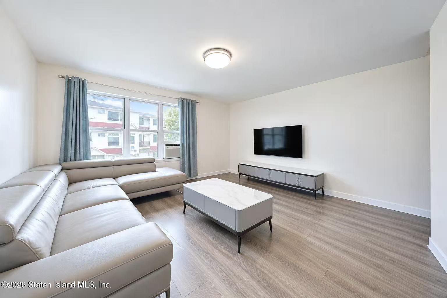 16 Temple Court Image 4