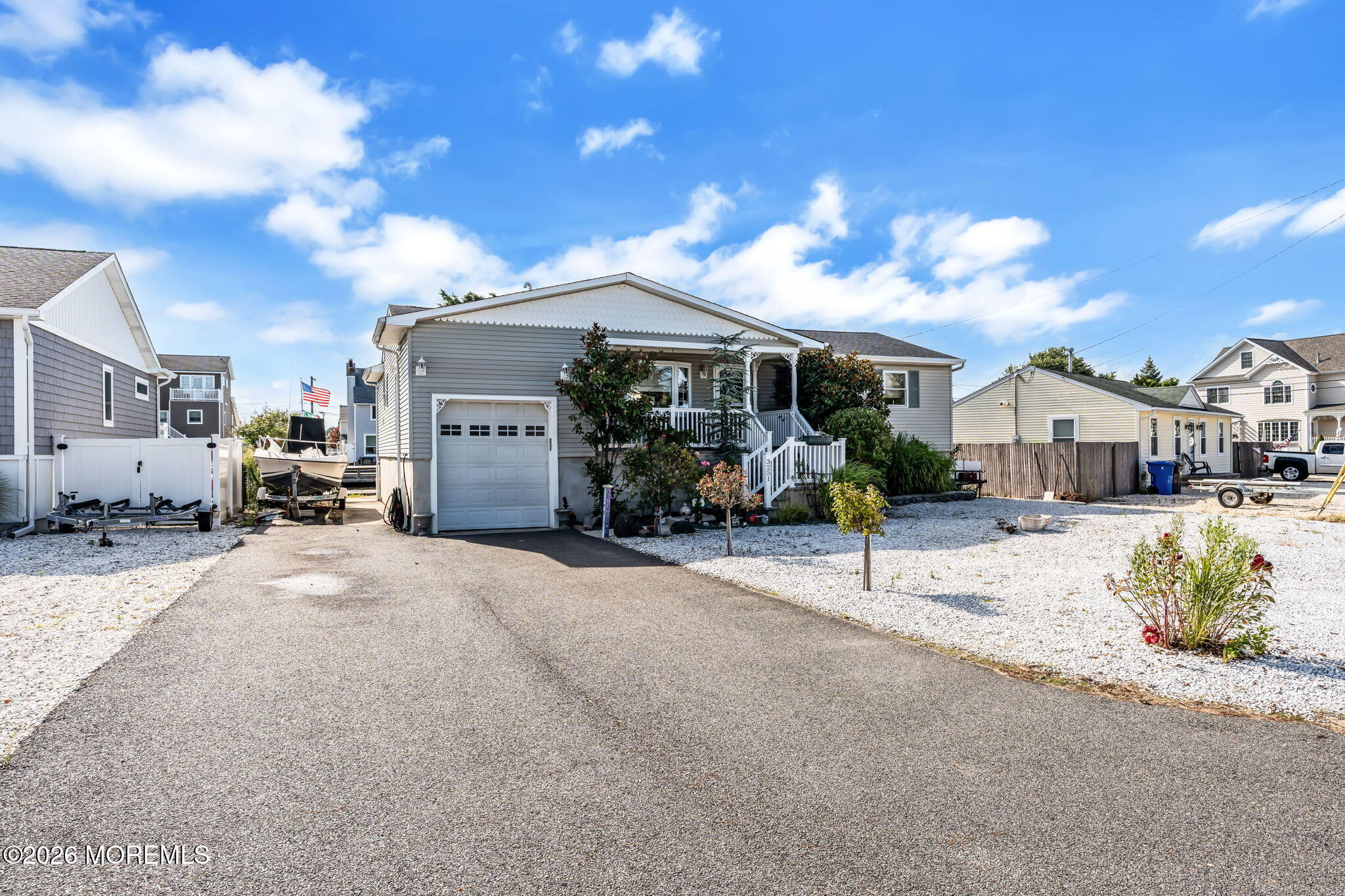3251 Oceanic Drive Image 3