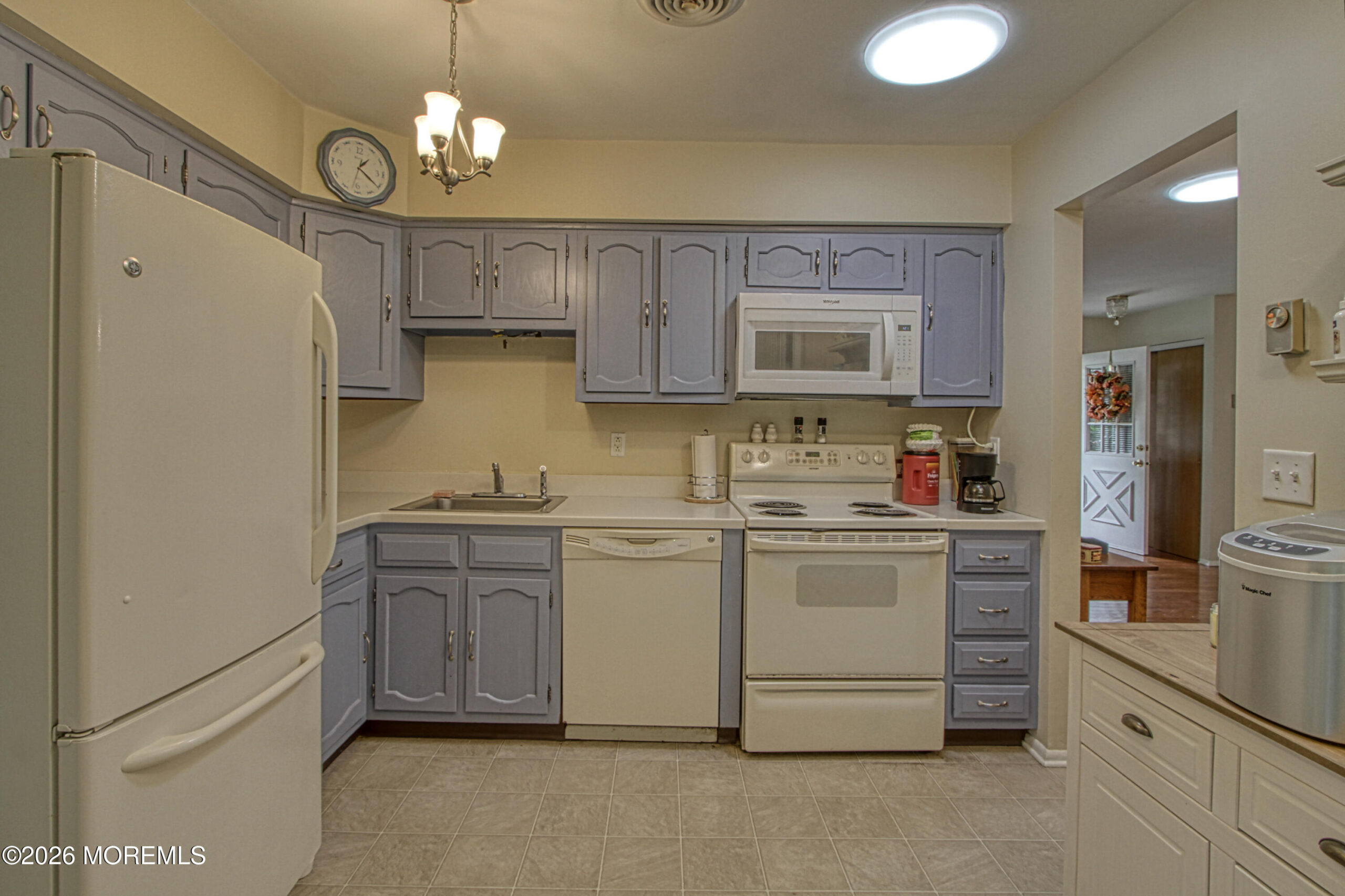 10 Milford Avenue 52 Image 2