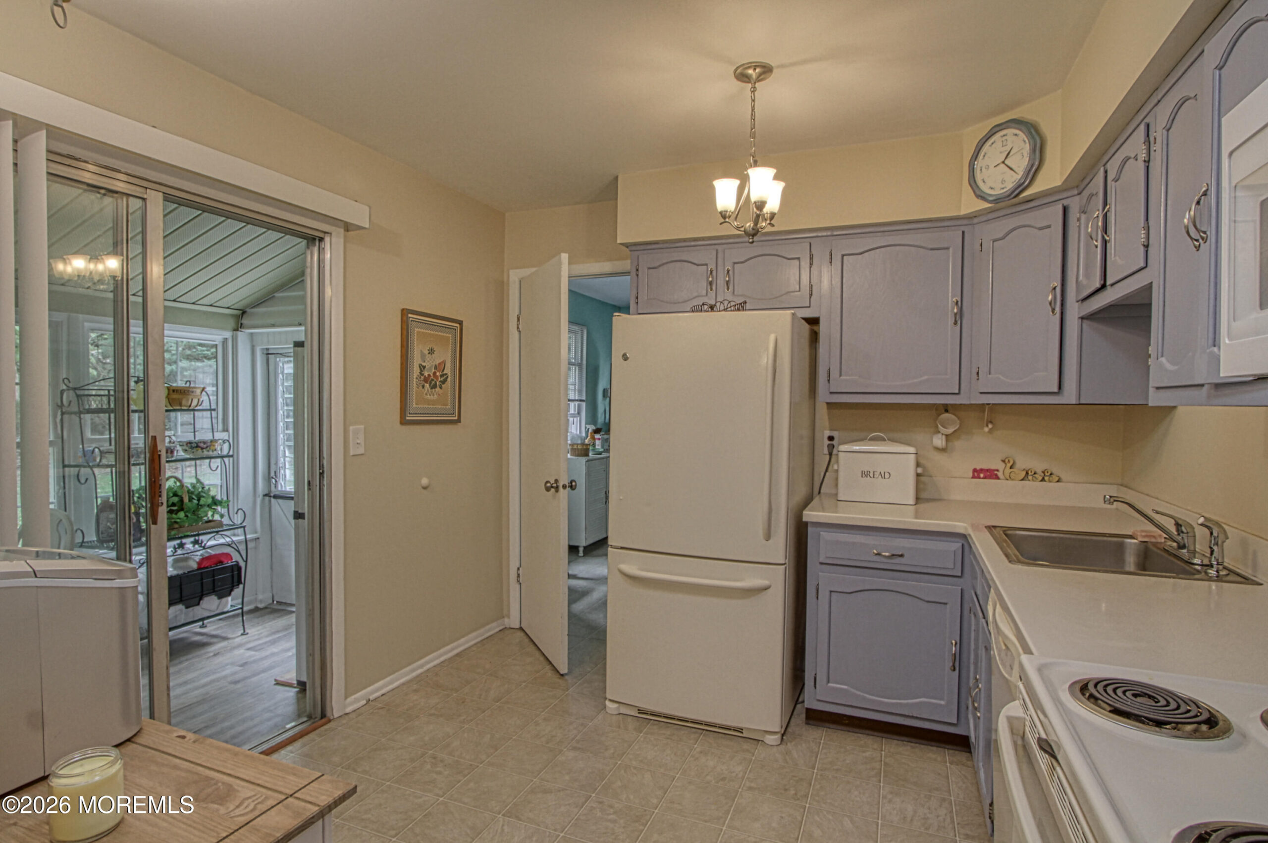 10 Milford Avenue 52 Image 3