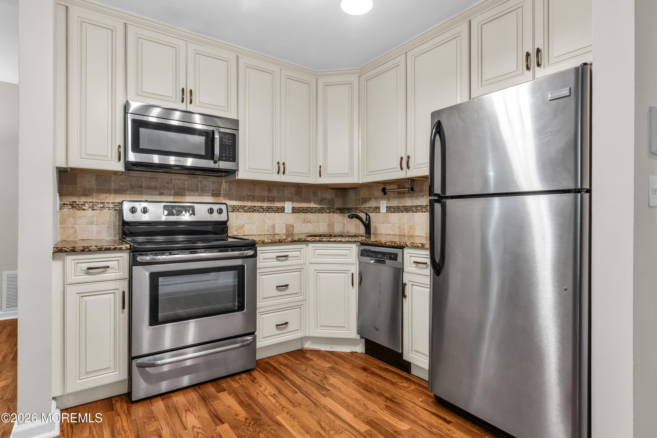 65 Cedar Avenue D14 Image 4