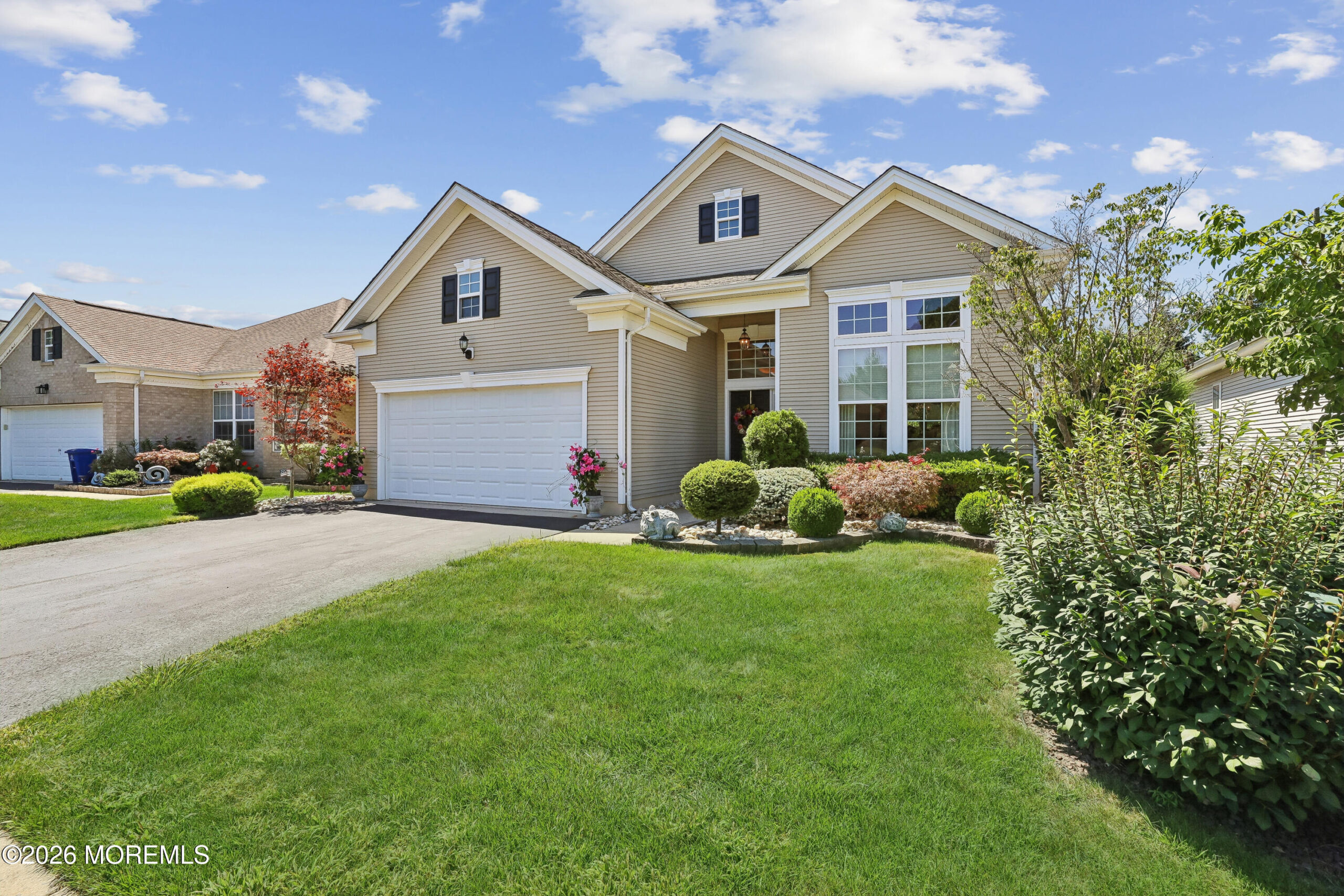 487 Huntington Drive Image 3