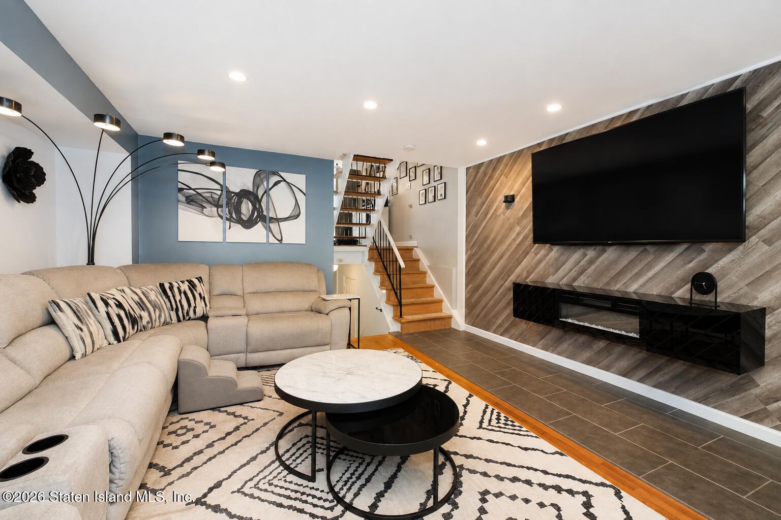 358 Tanglewood Drive Image 4