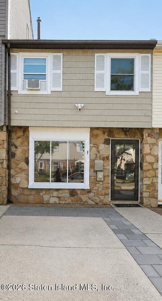 358 Tanglewood Drive Image 2