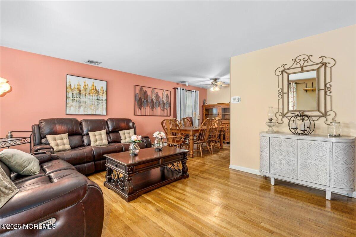910 Interlaken Avenue Image 3