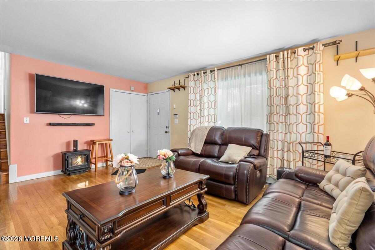 910 Interlaken Avenue Image 5