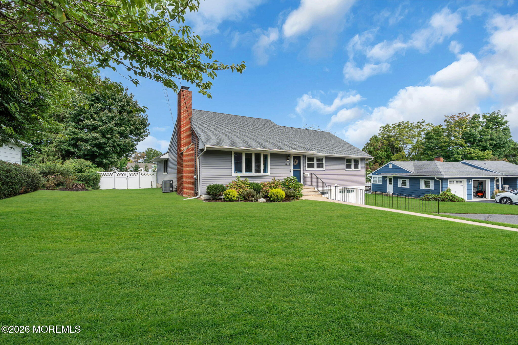 712 Howell Drive Image 4