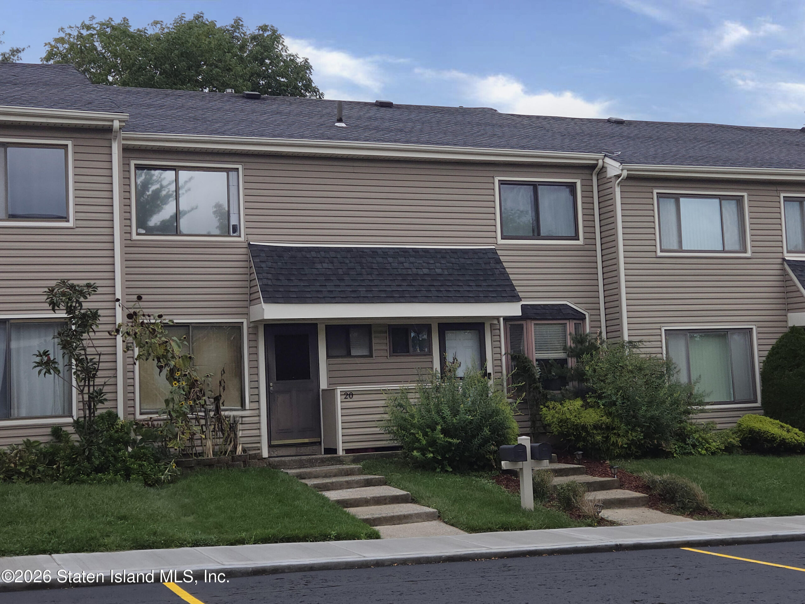 20 Arrowood Court 526, Staten Island, NY, 10309