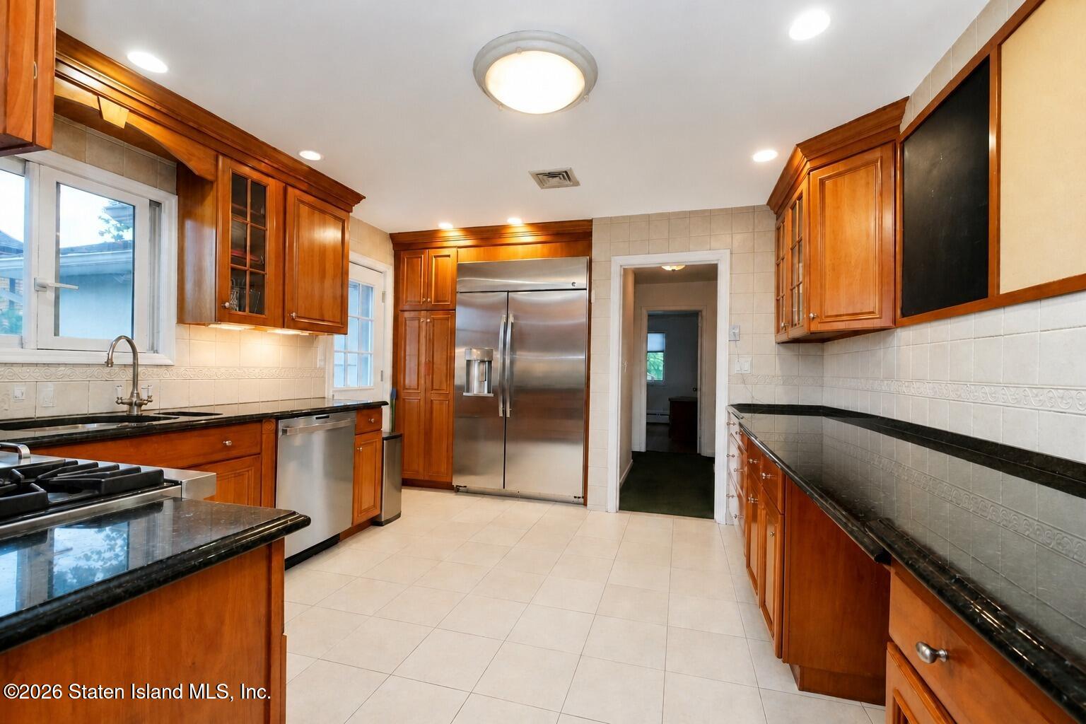 69 Elmhurst Avenue, Staten Island, NY, 10301 image 12