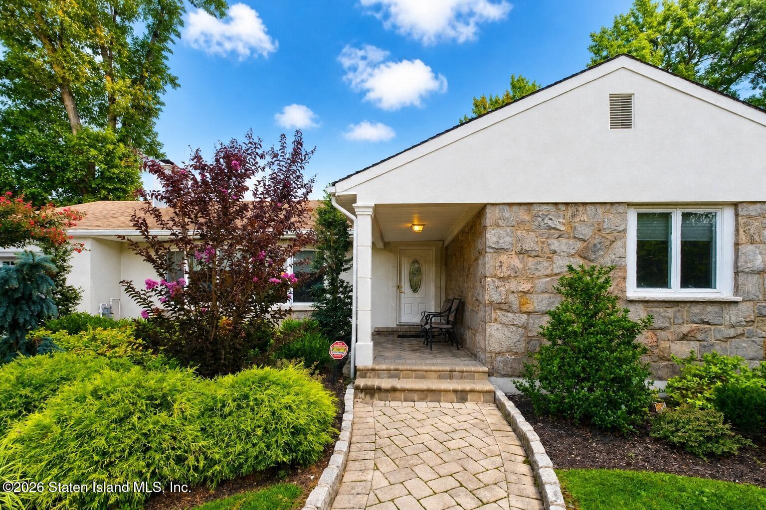 69 Elmhurst Avenue Image 2