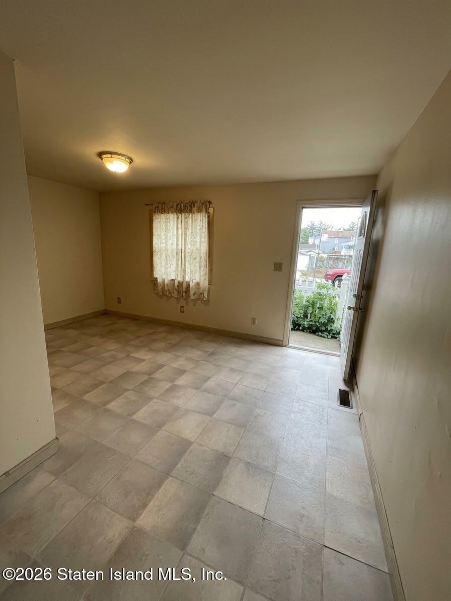 104 Ocean Avenue, Staten Island, NY, 10305