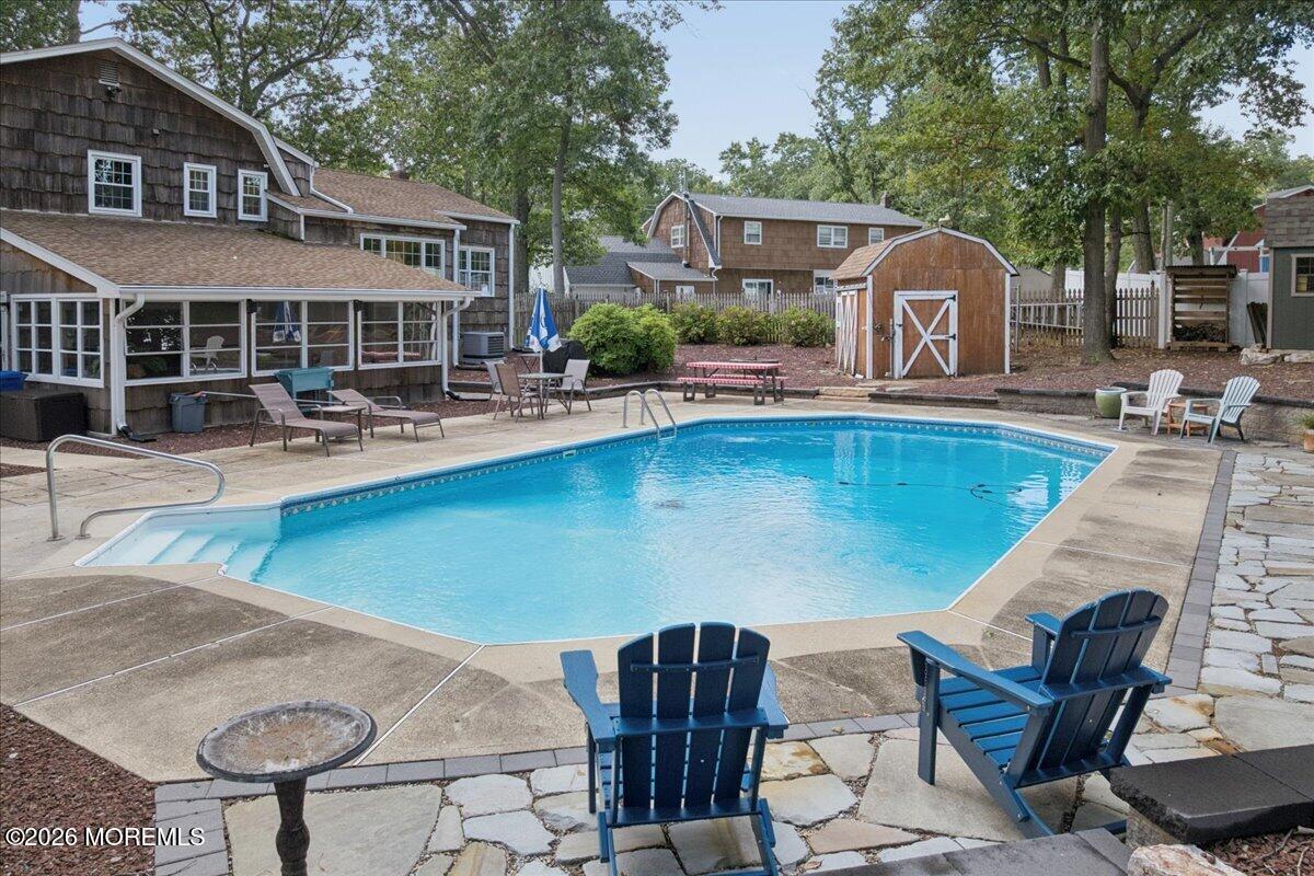 7 Sandspring Drive Image 3