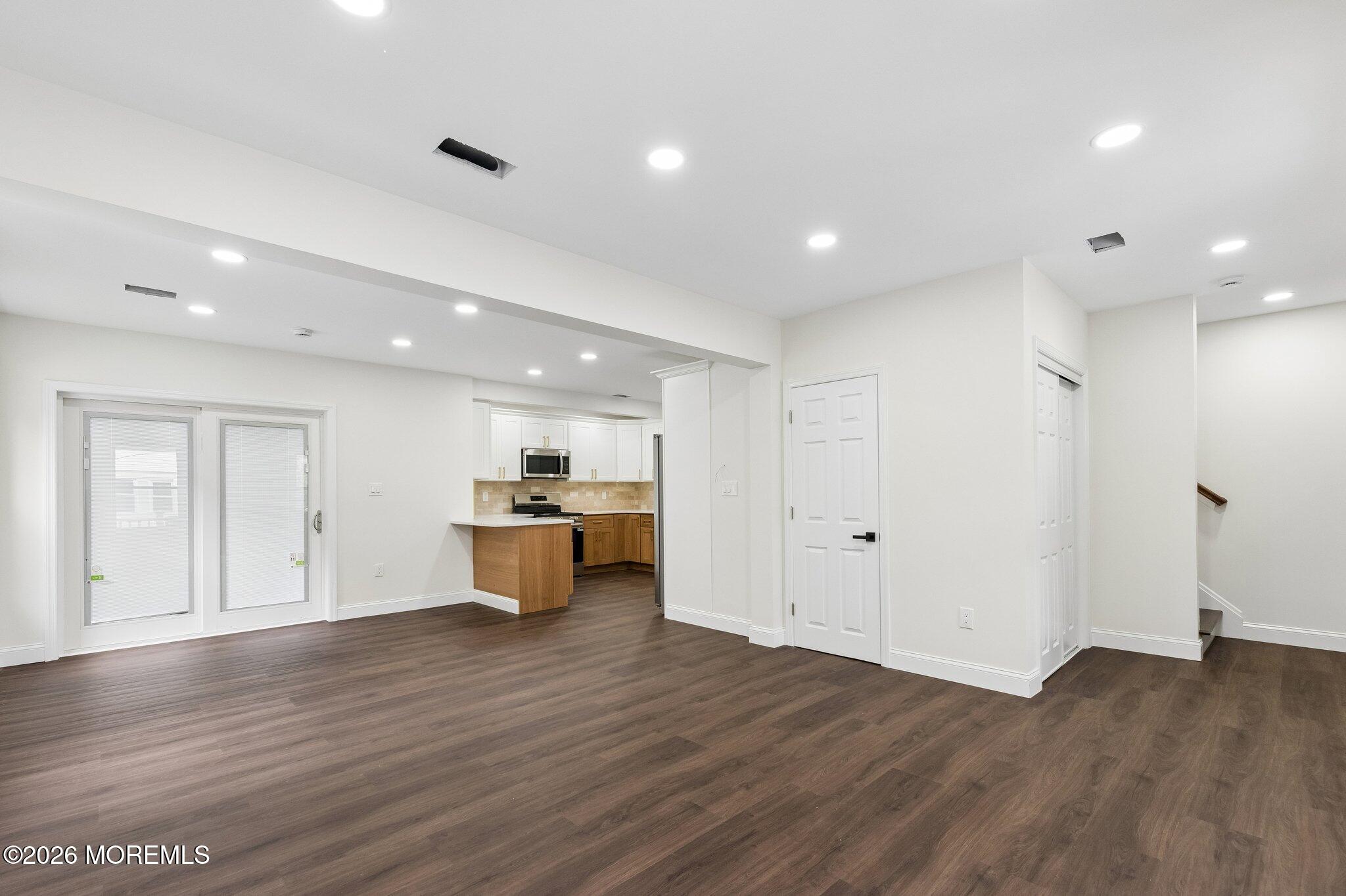 603 Comstock Street Image 5
