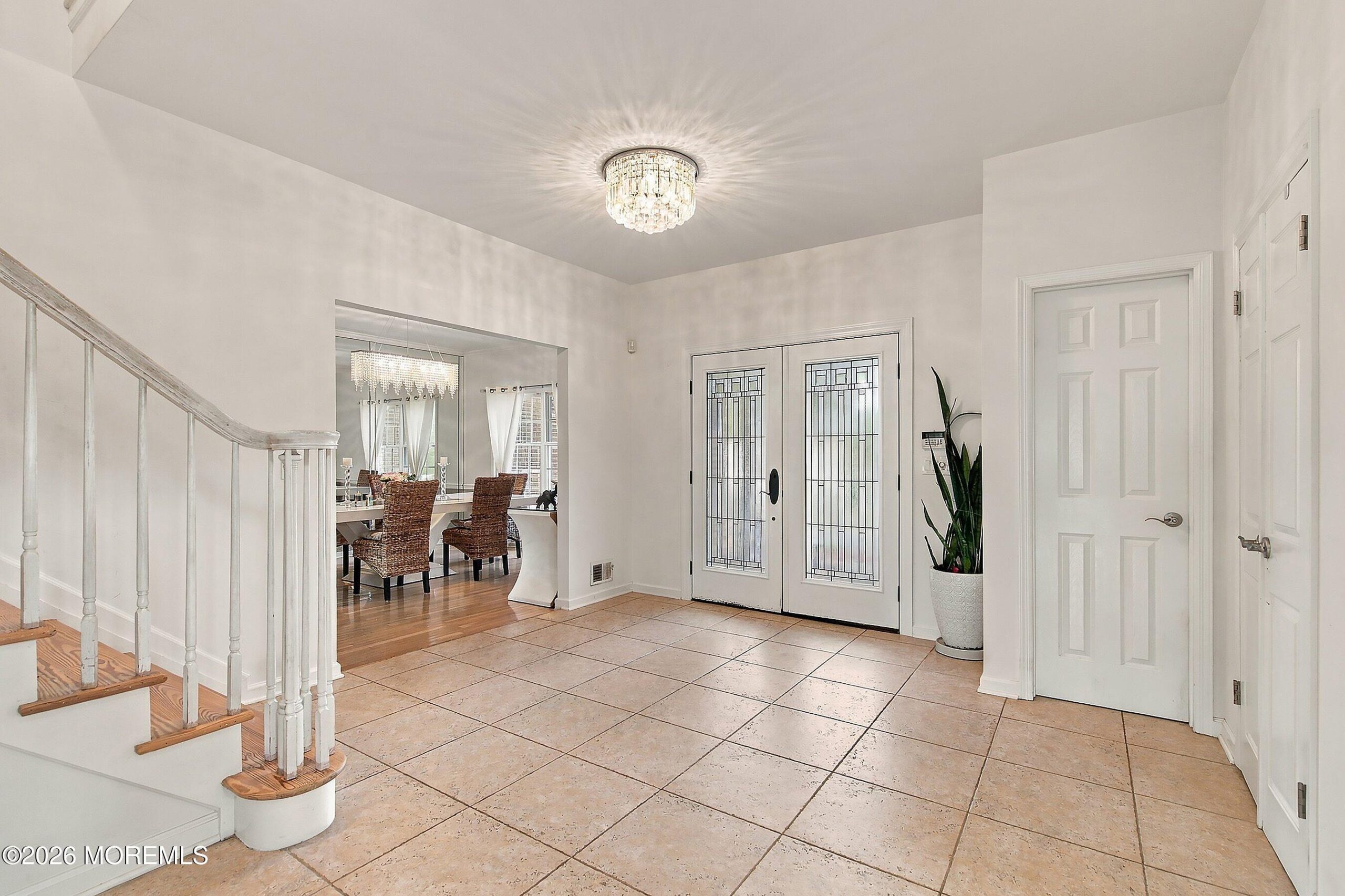 150 Sheffield Drive Image 4