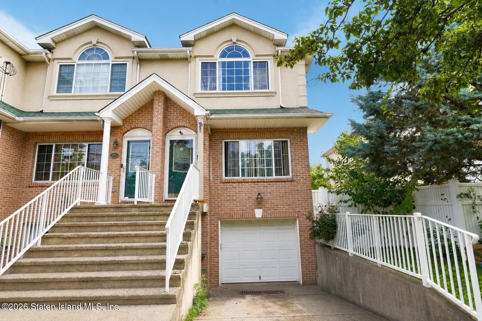 37 Barb Street Image 1