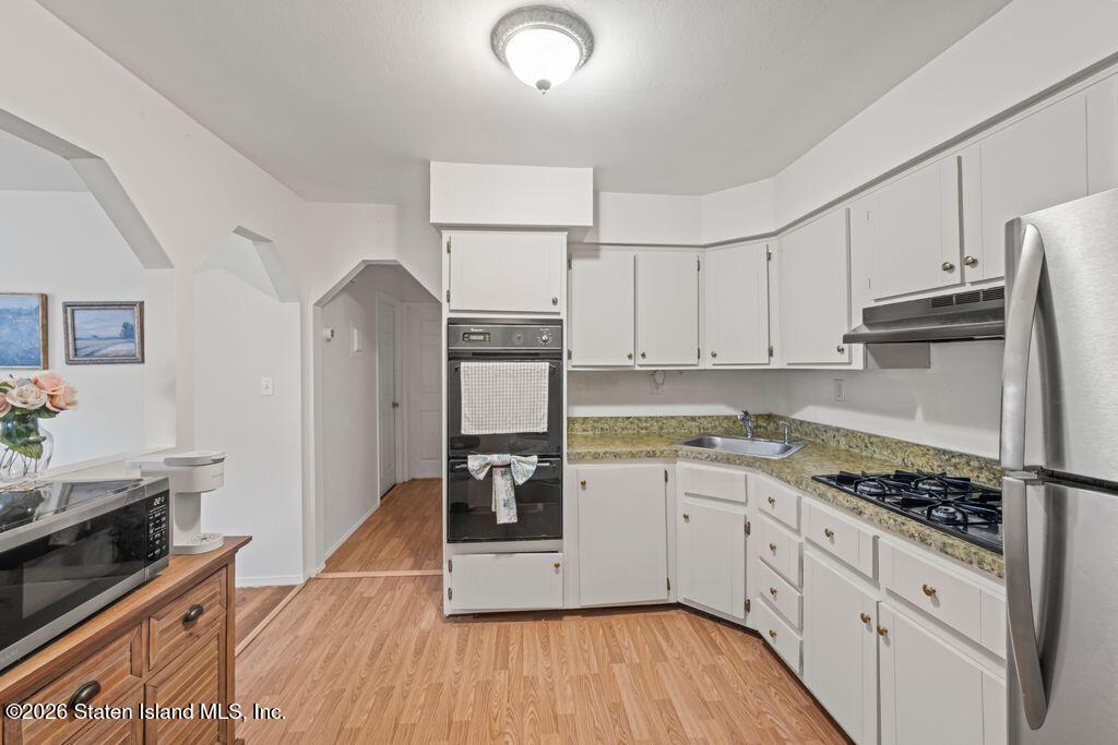 90 Gary Court, Staten Island, NY, 10314 image 15
