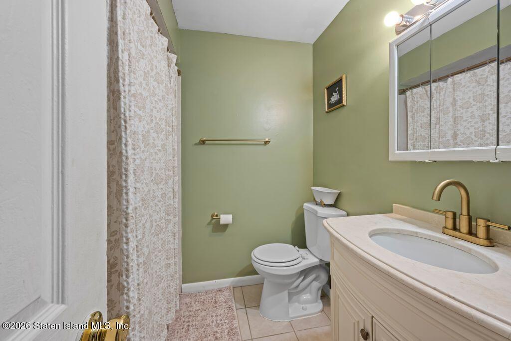 90 Gary Court, Staten Island, NY, 10314 image 16