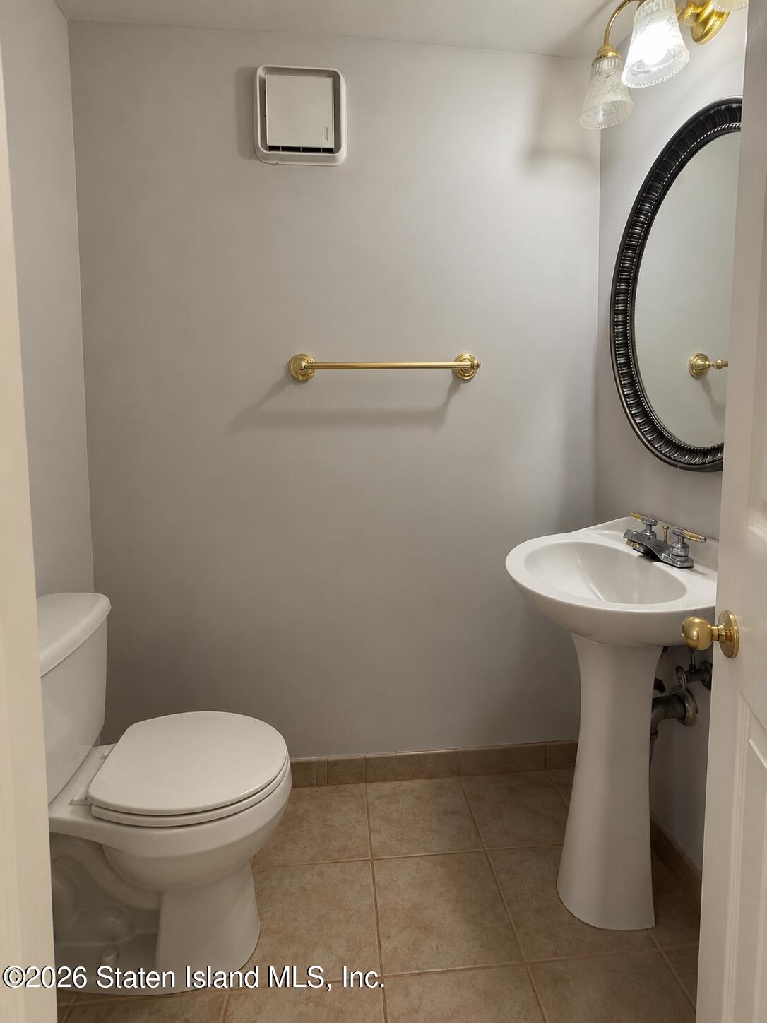 32 Westport Lane Image 3
