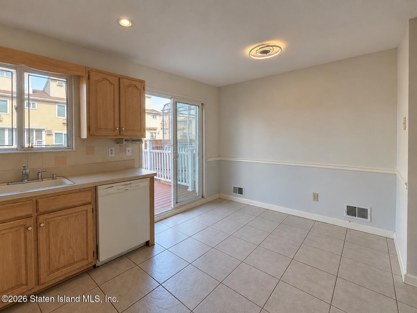 32 Westport Lane, Staten Island, NY, 10314 image 6