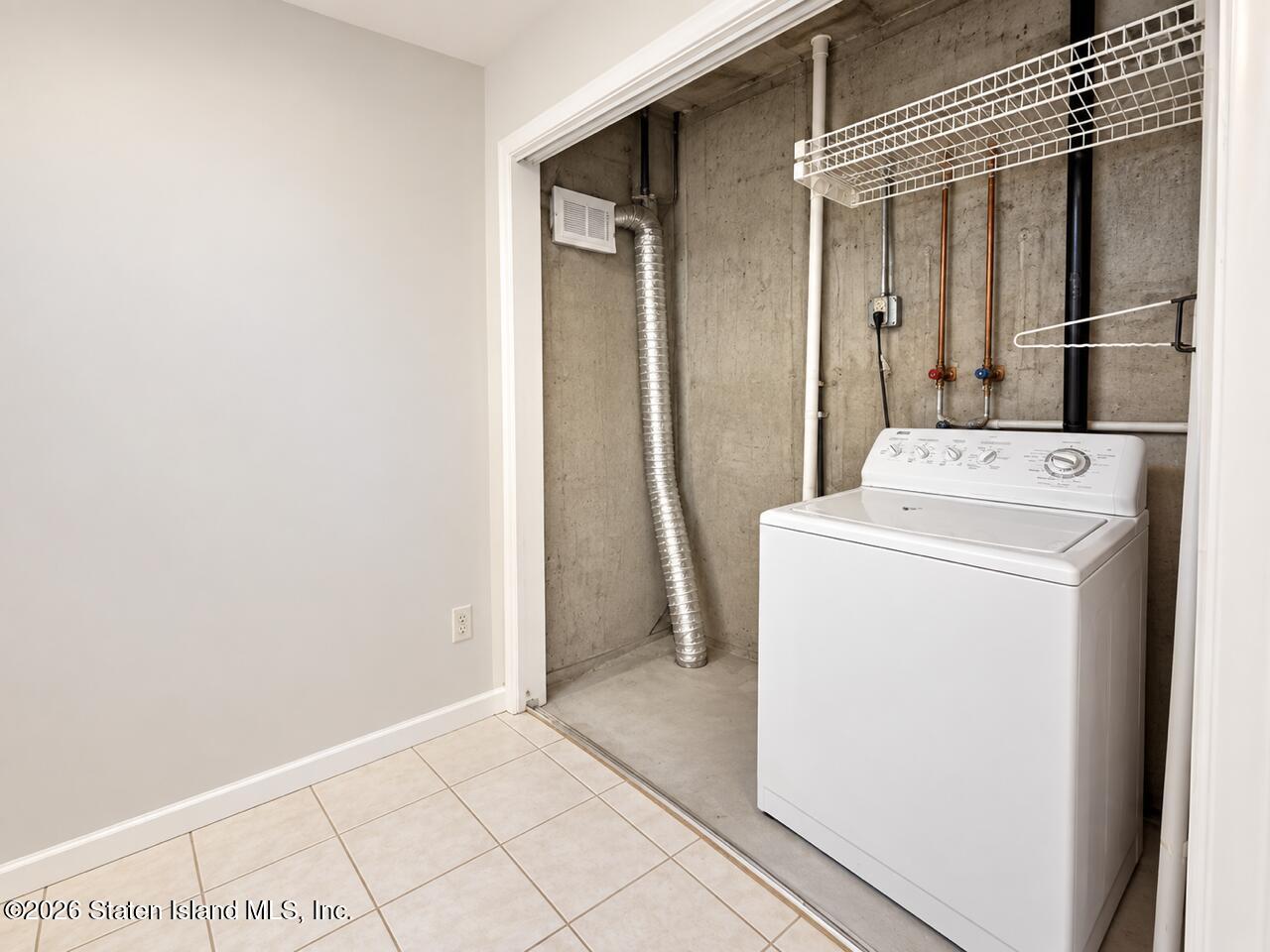 32 Westport Lane, Staten Island, NY, 10314 image 15
