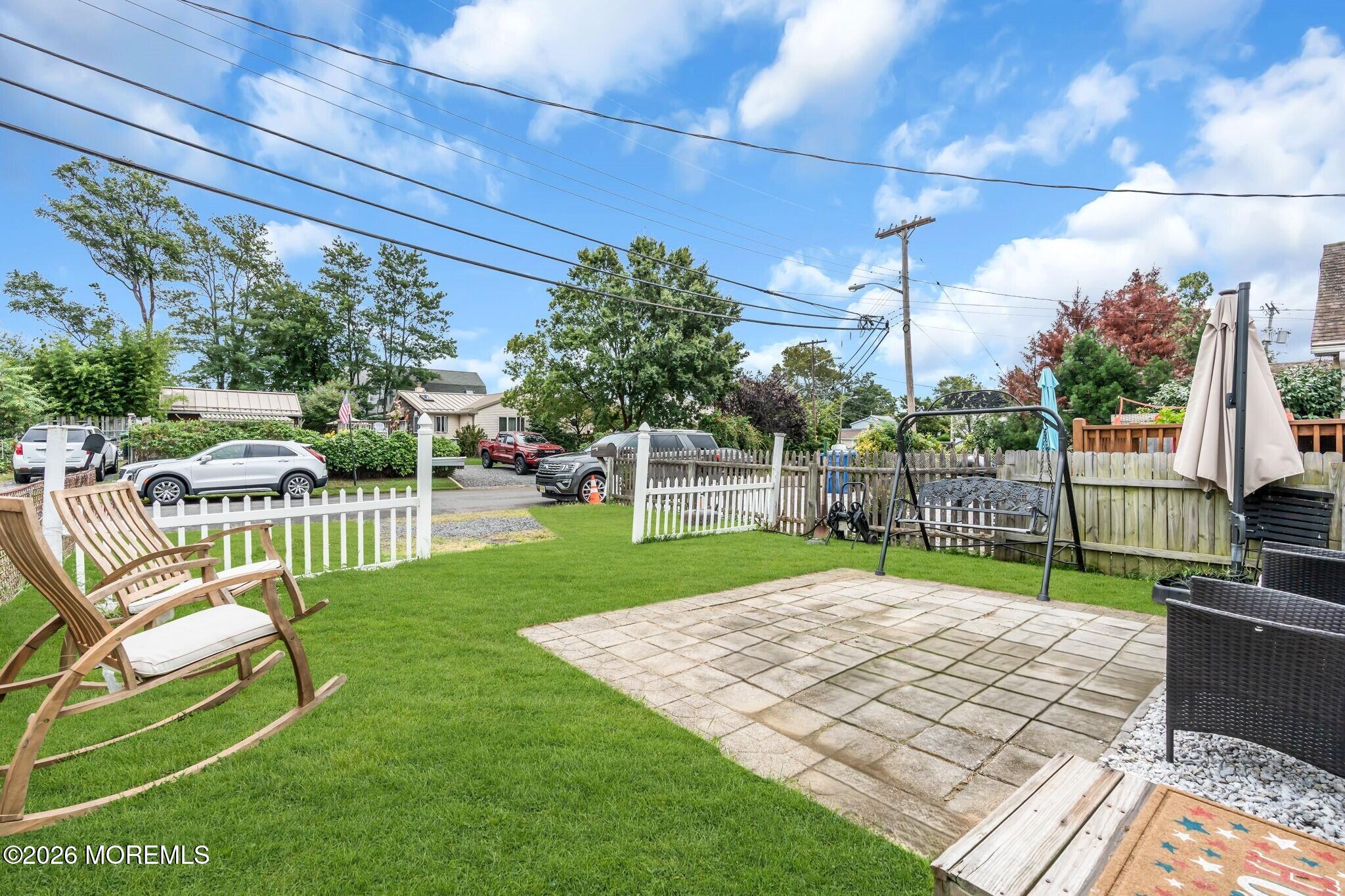 337 Shoreland Circle Image 3