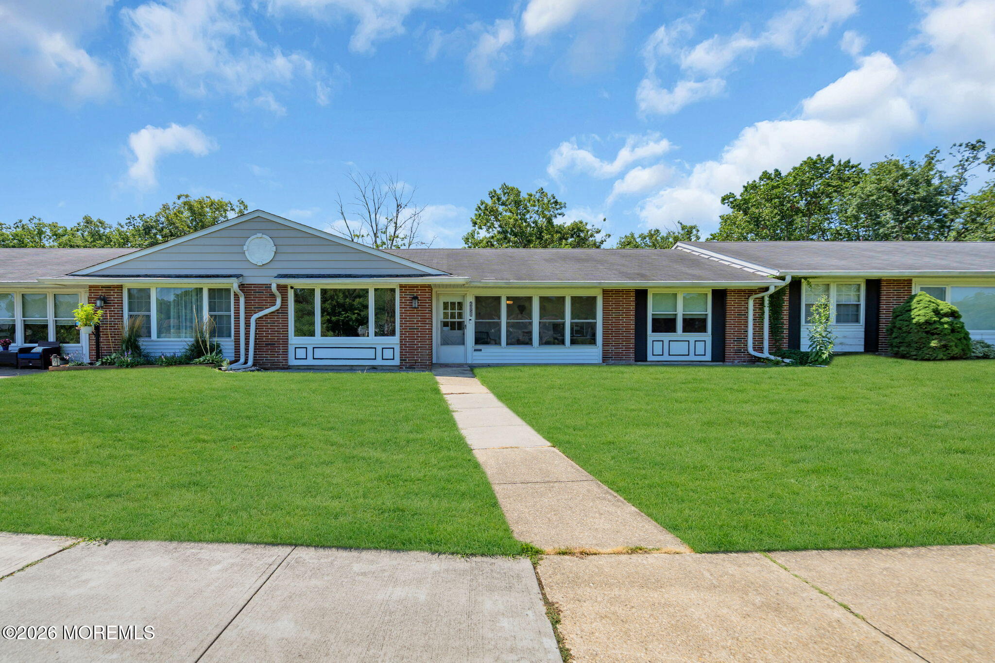 605B Lake Point Drive B Image 4