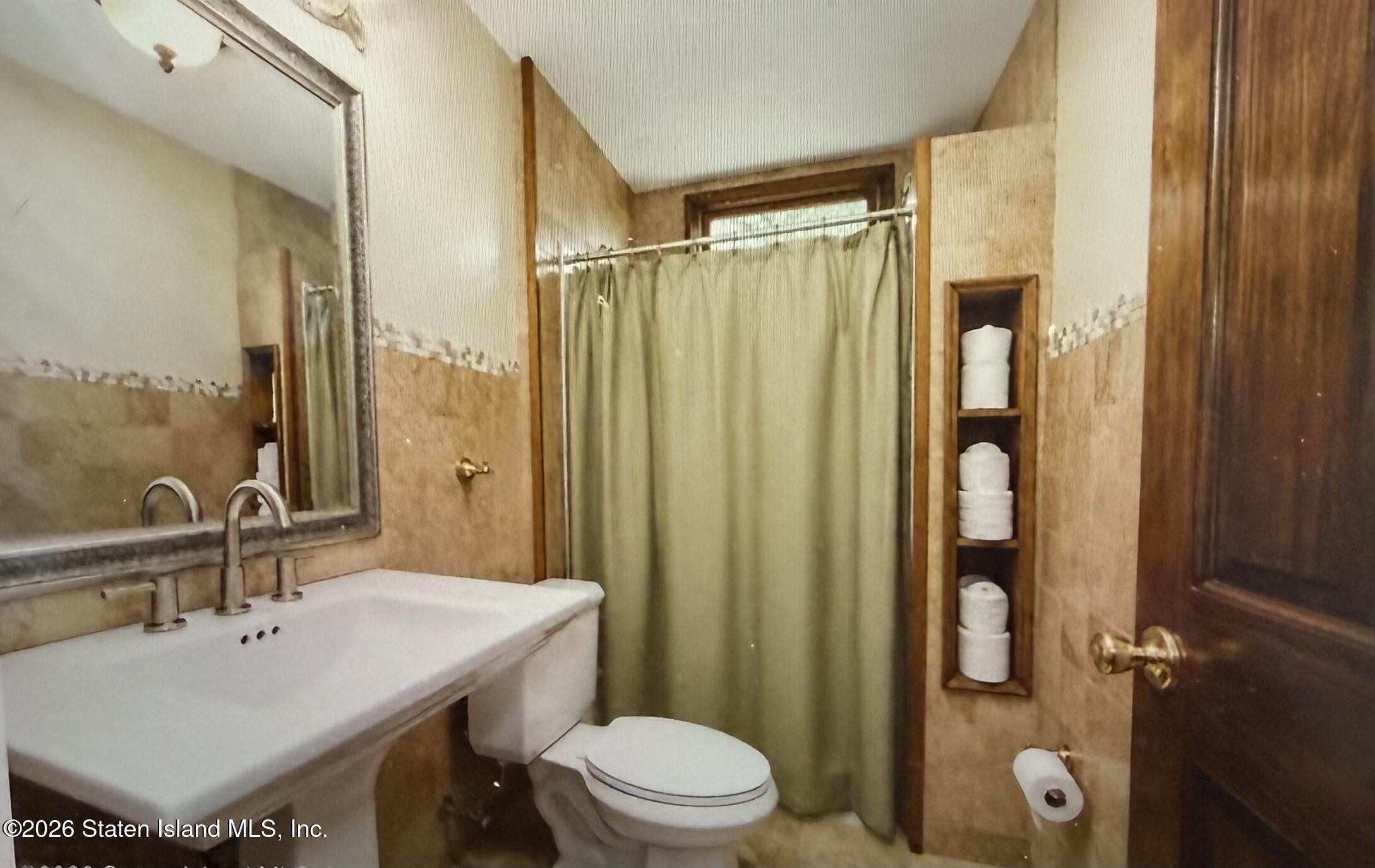 2372 Victory Boulevard, Staten Island, NY, 10314 image 7